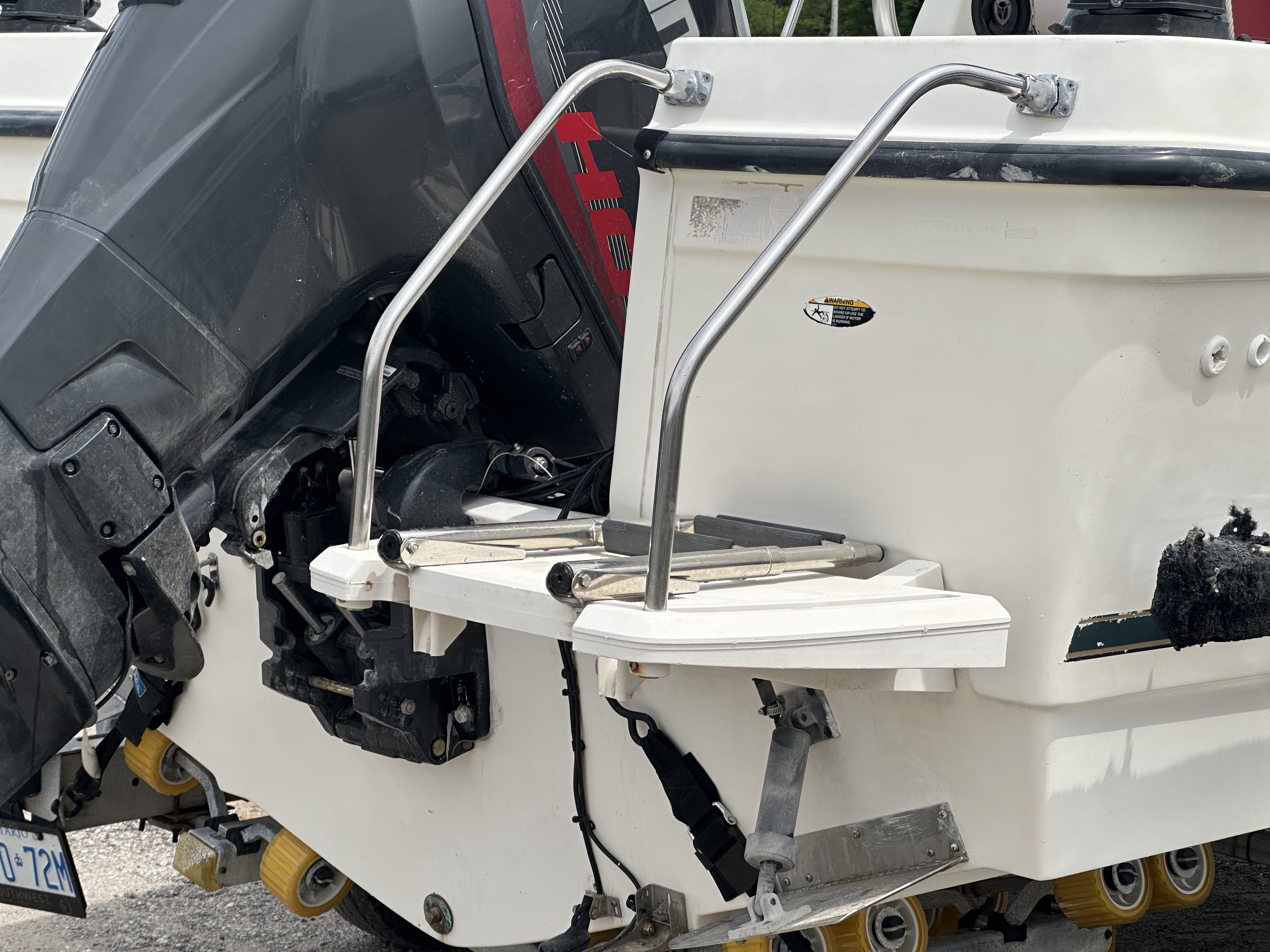 2000 Trophy Marine Walkaround 2052 DX/LX - Photo 6