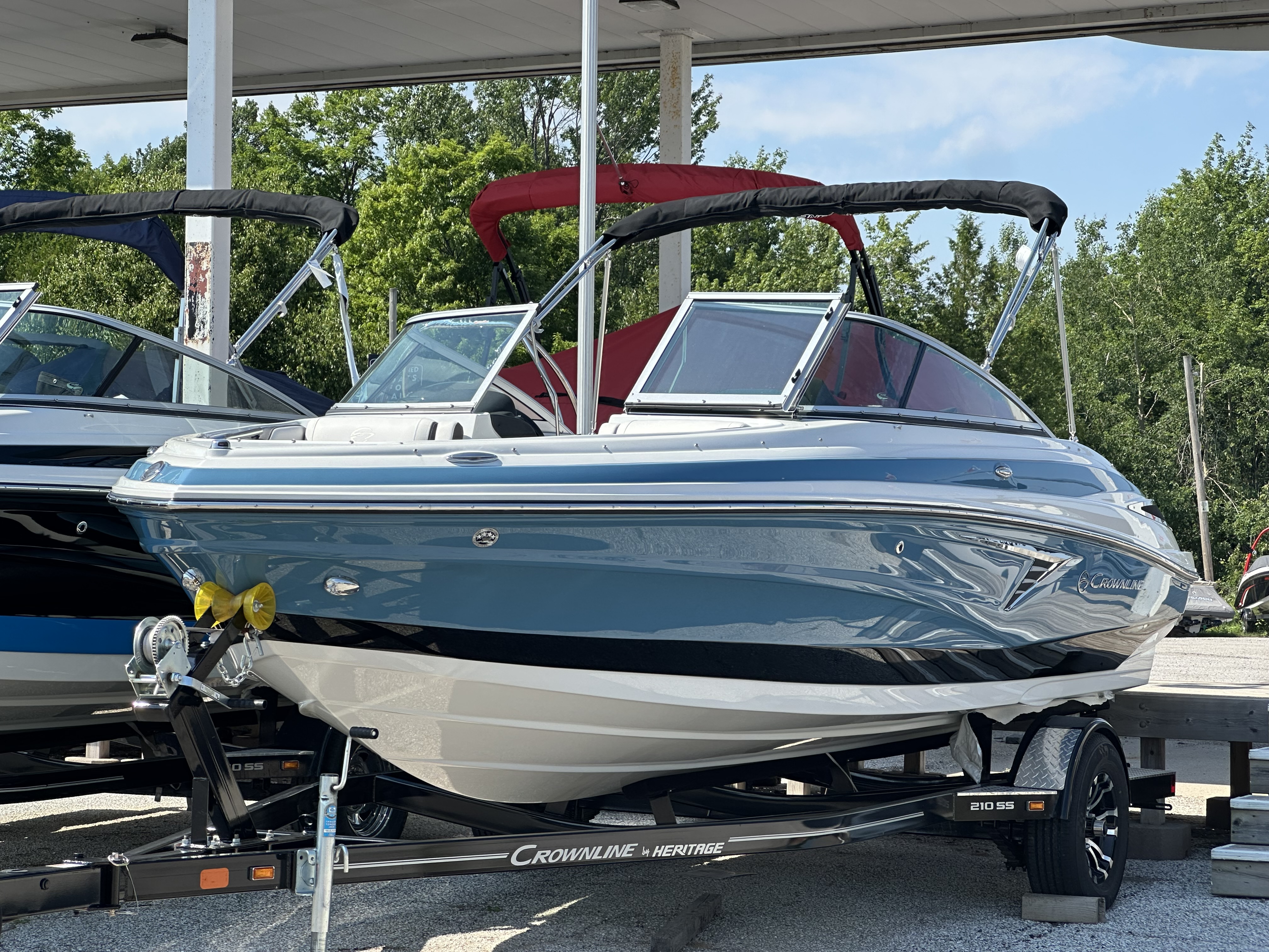 2025 Crownline 200 SS