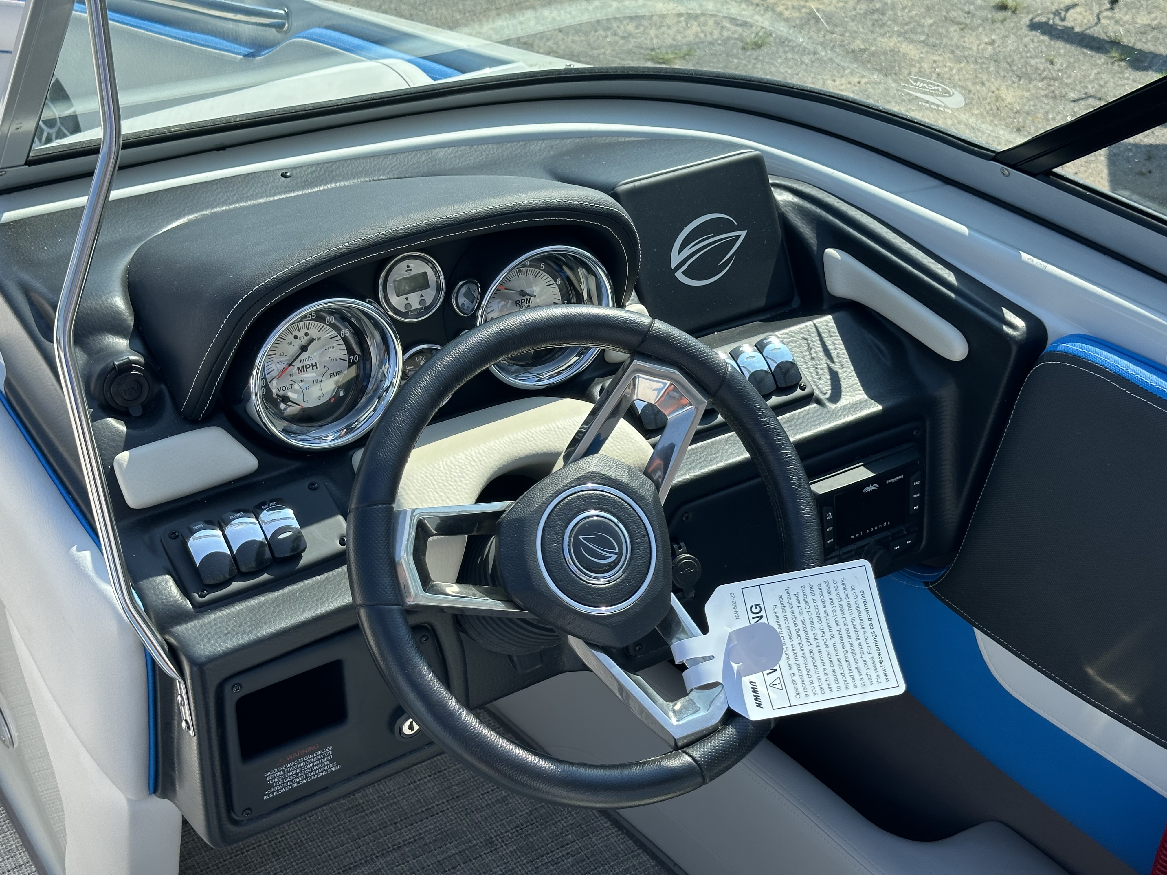 2025 Crownline 210 SS - Photo 8