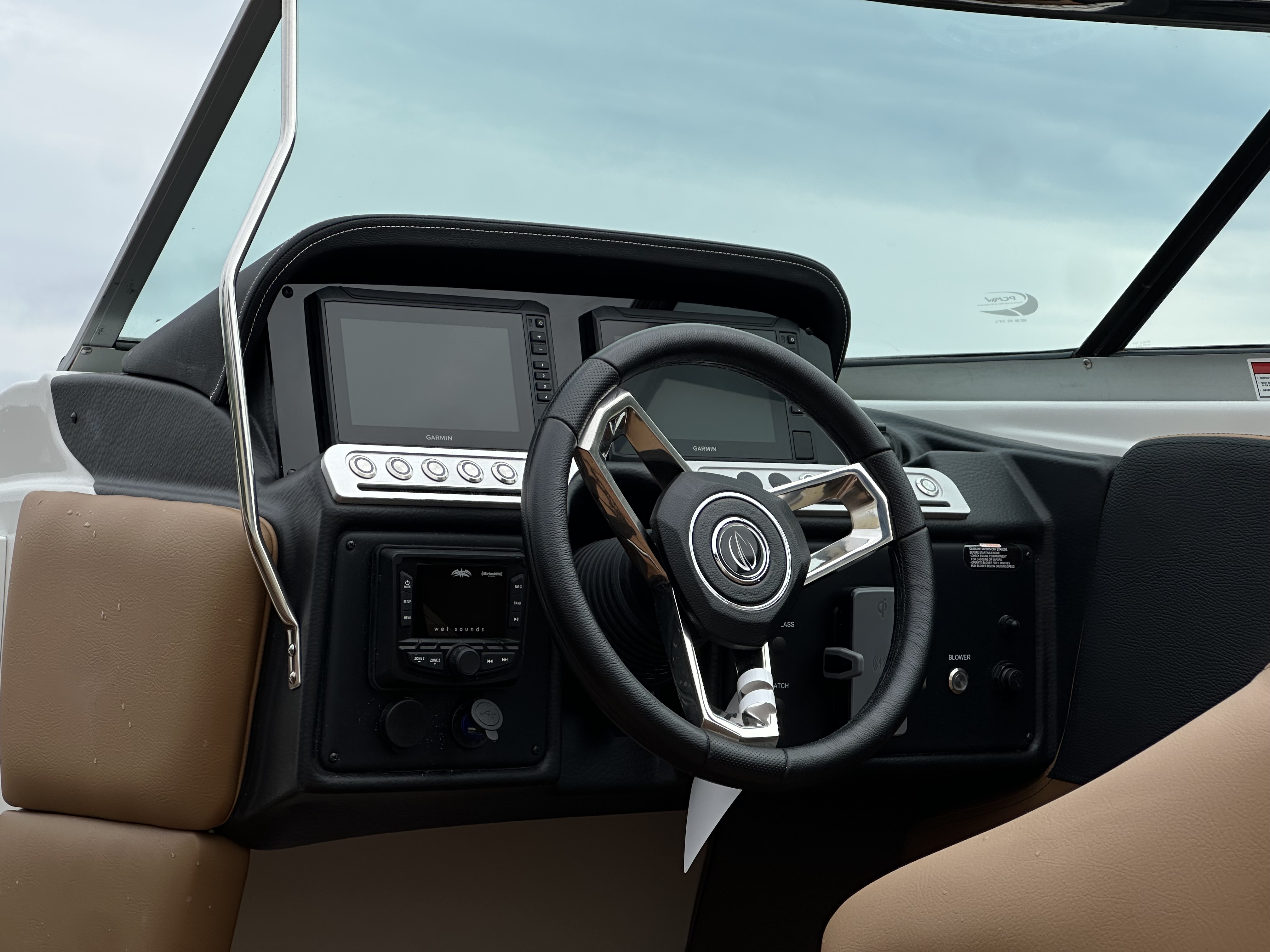 2025 Crownline 240 SS - Photo 13