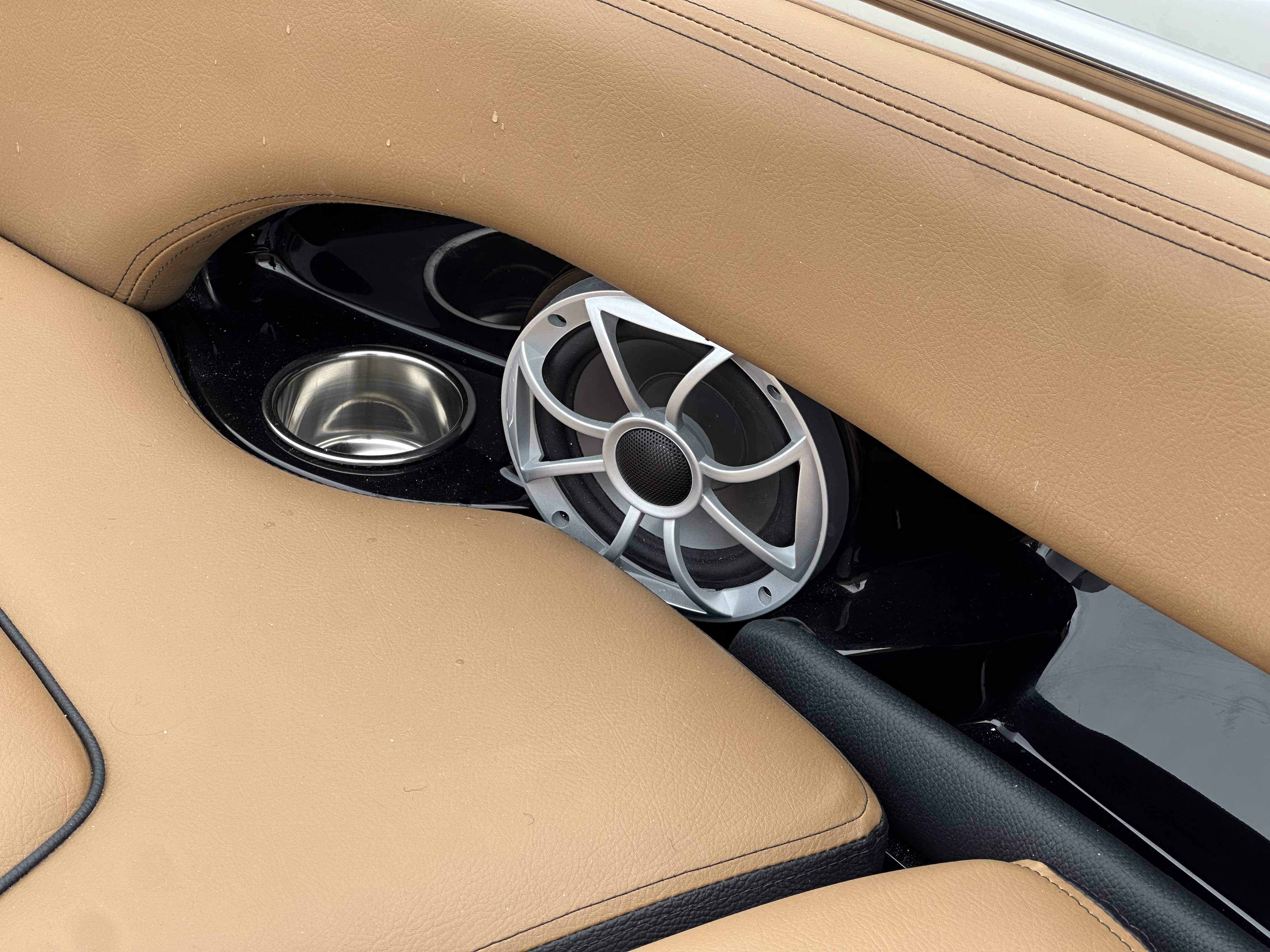 2025 Crownline 240 SS - Photo 19