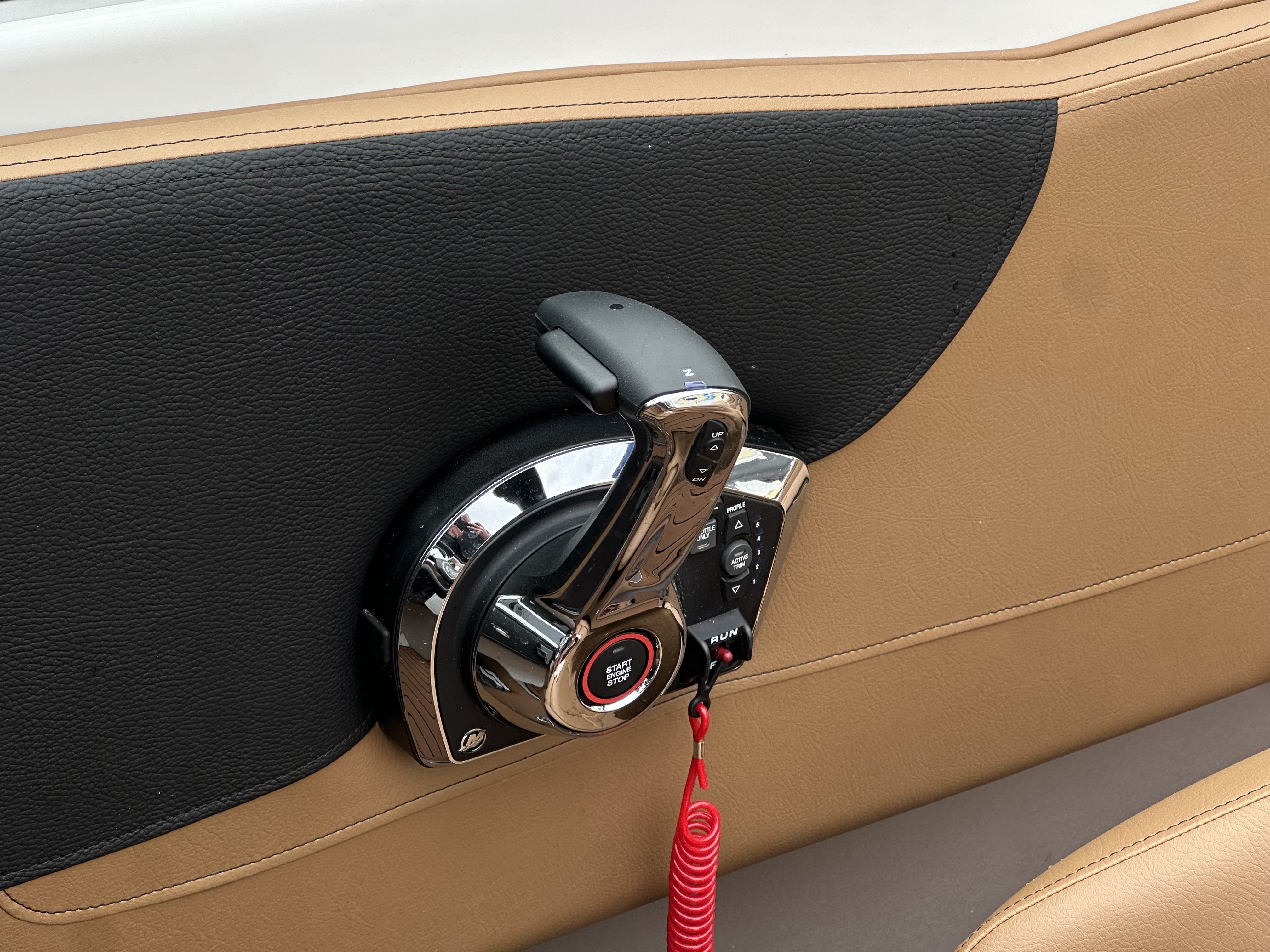 2025 Crownline 240 SS - Photo 14