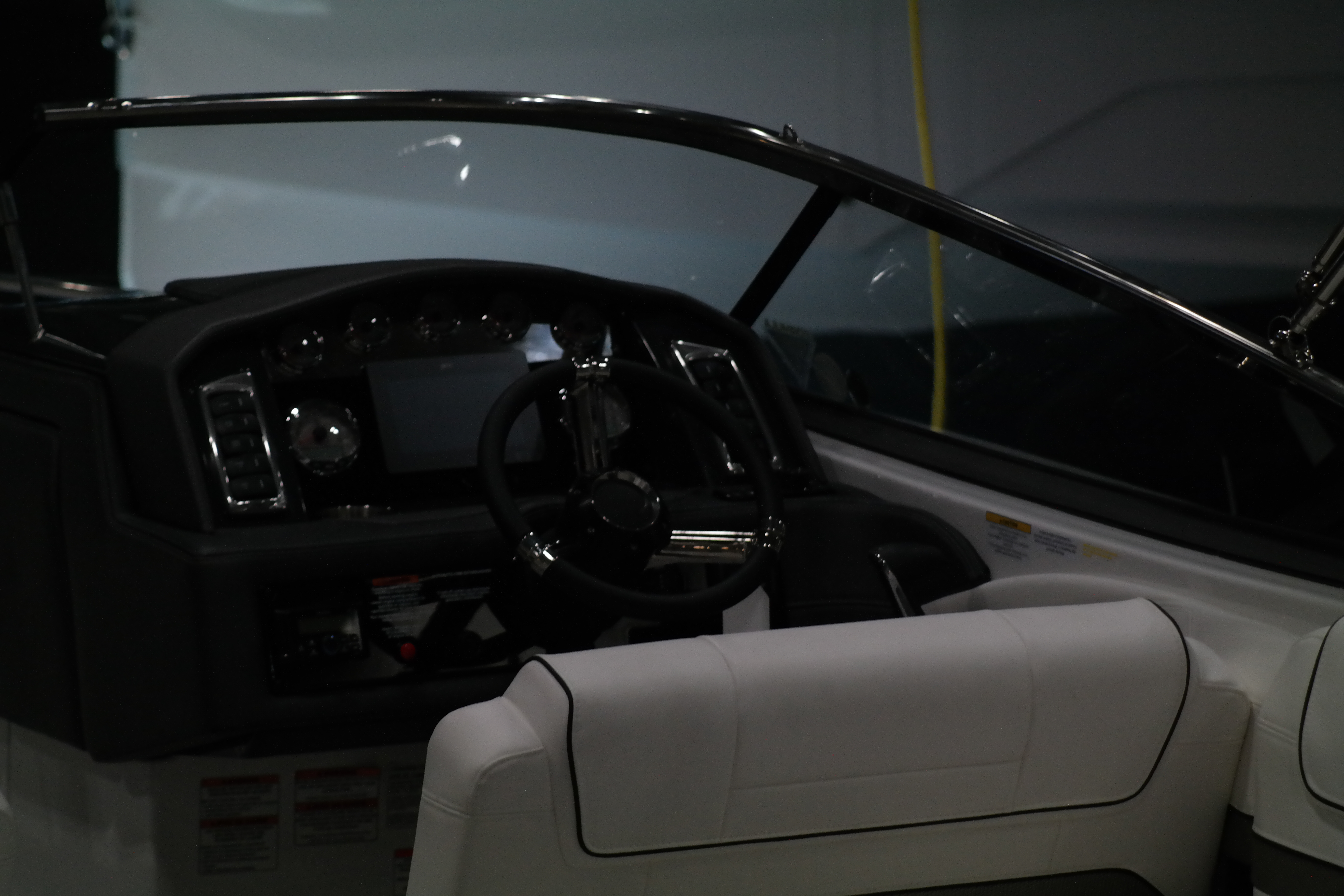 2025 Formula Bowrider 270 BR - Photo 13