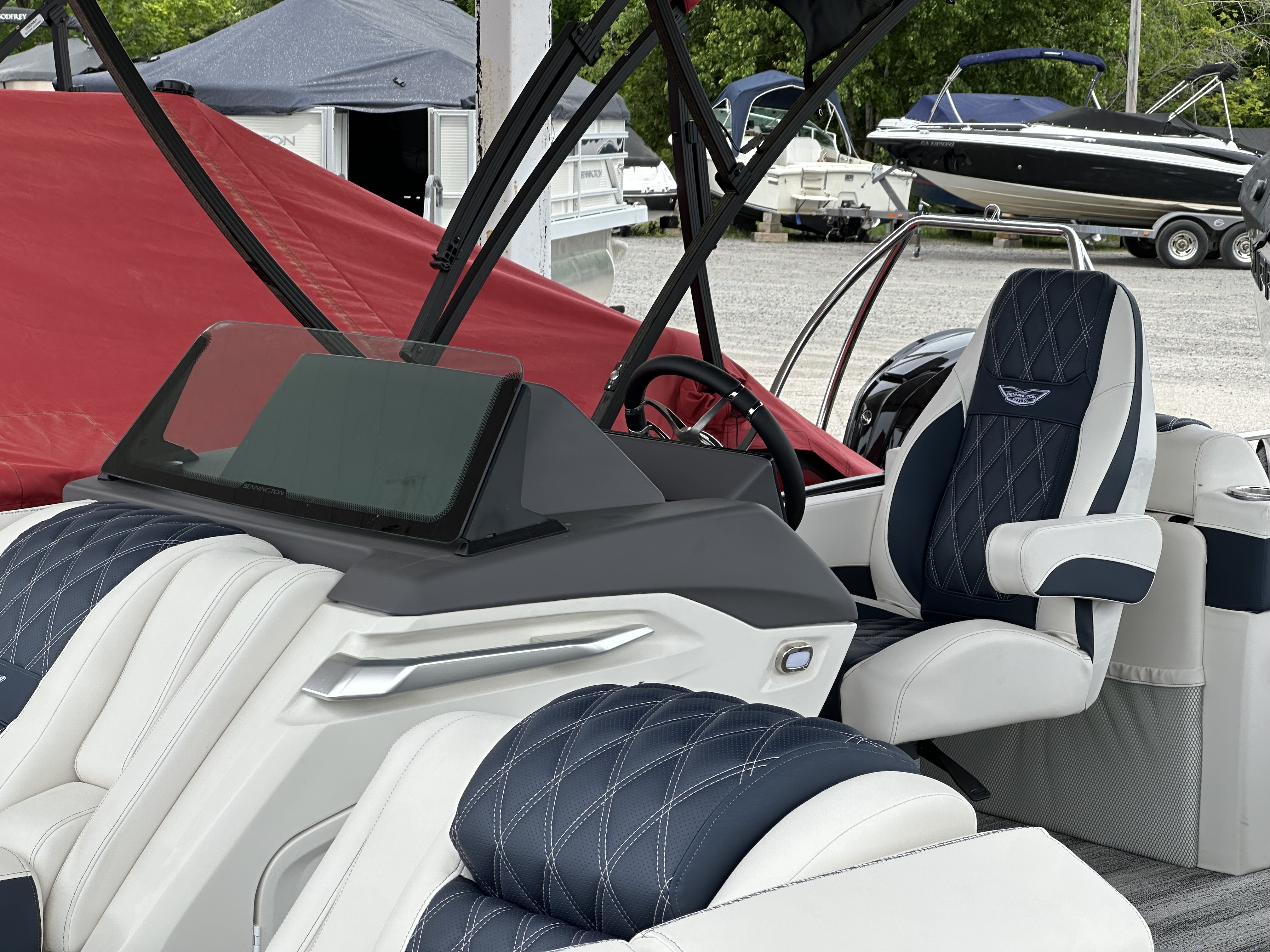 2025 Bennington R Series 23 RCW - Photo 9