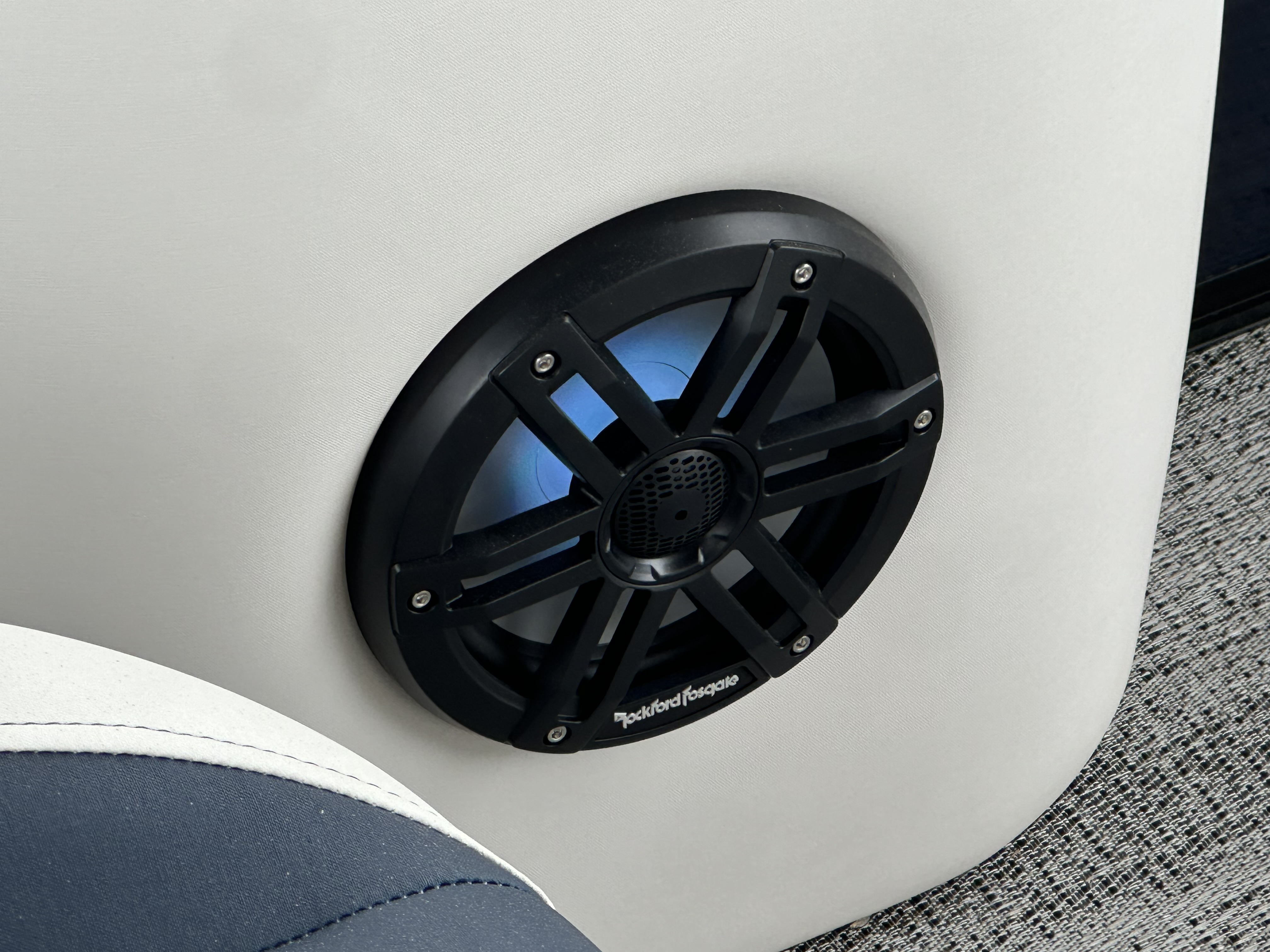 2025 Bennington R Series 23 RCW - Photo 18