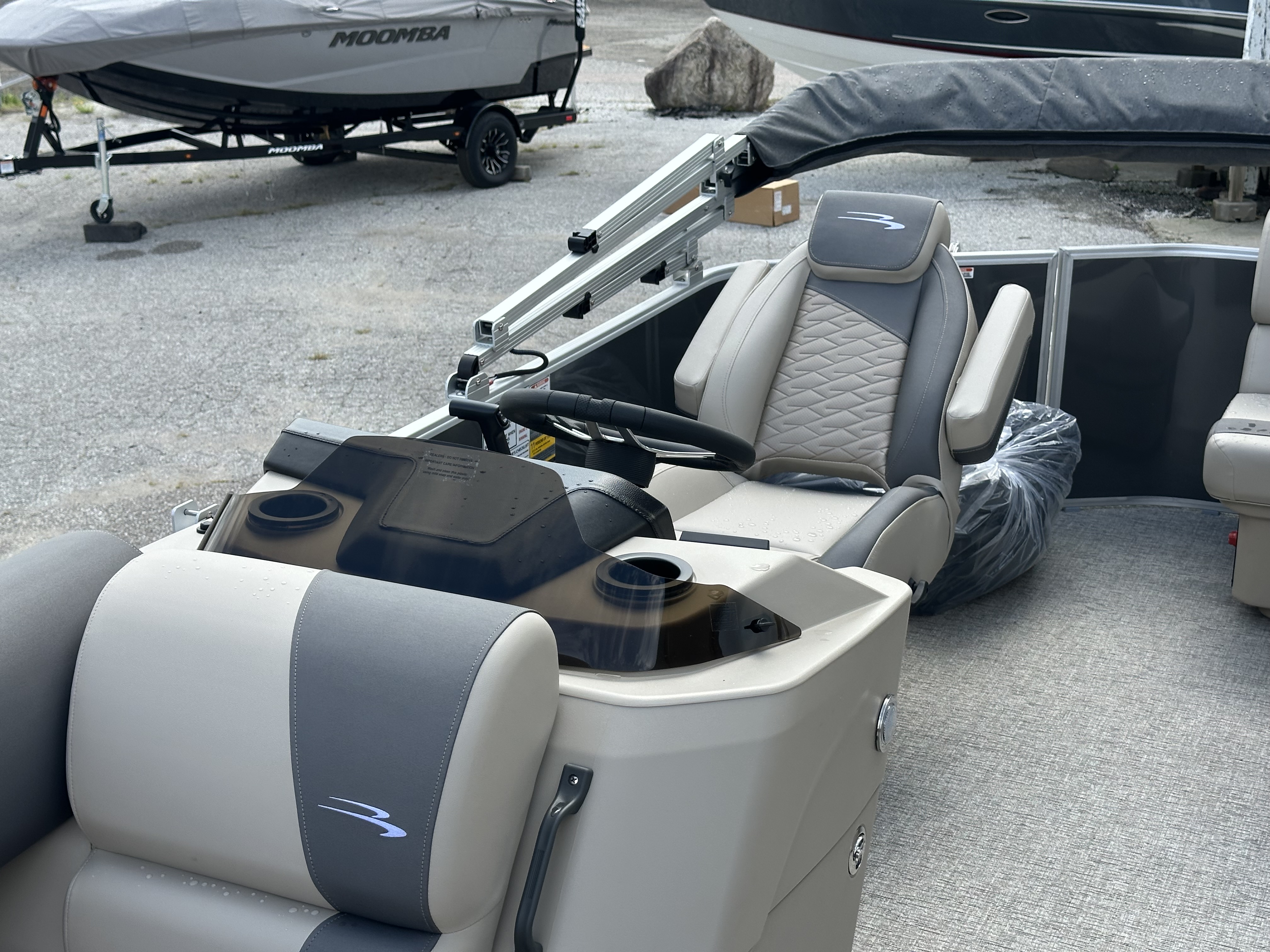 2026 Bennington S Series 20 SL - Photo 11