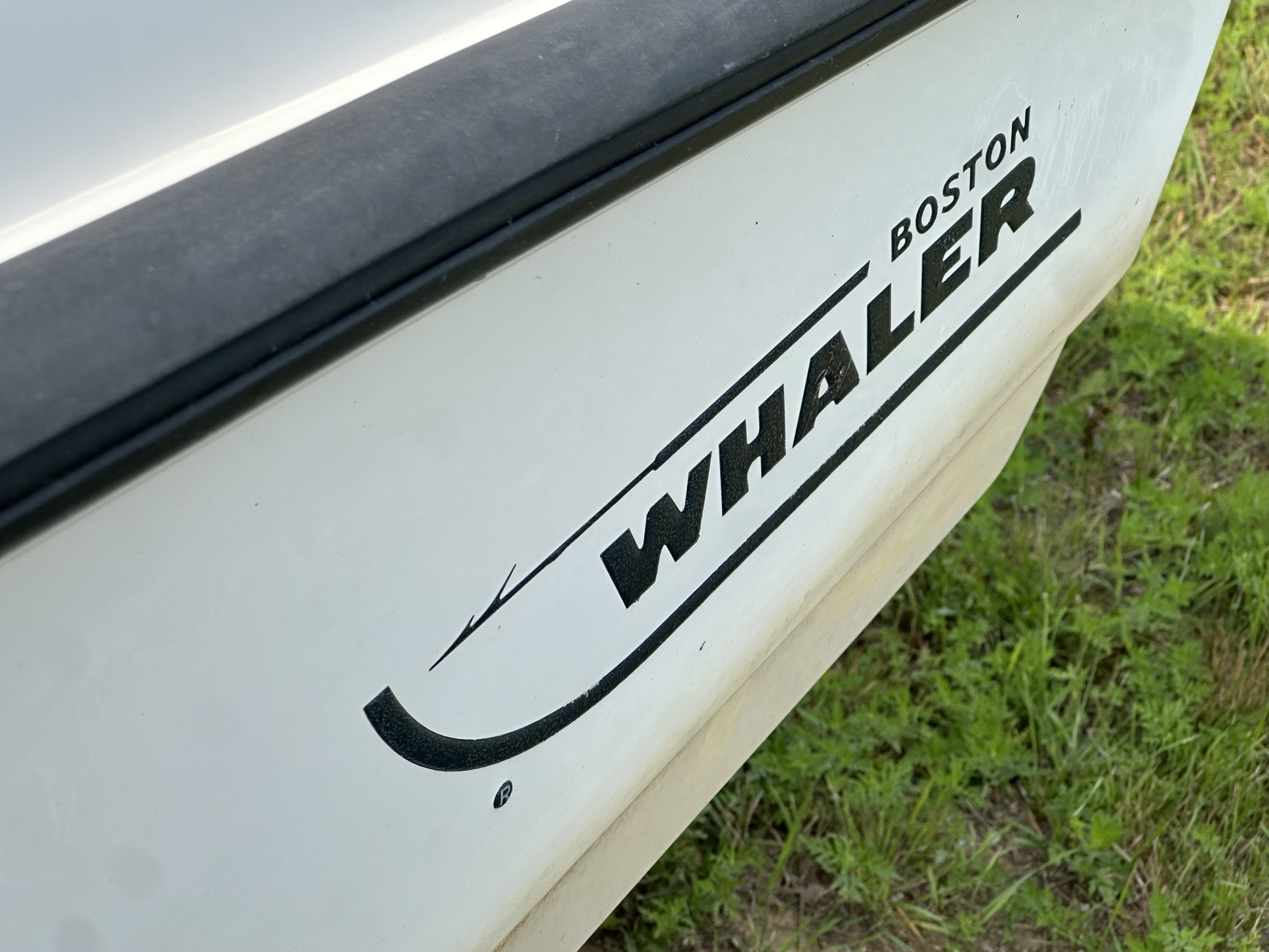 2011 Boston Whaler 200 Dauntless - Photo 3