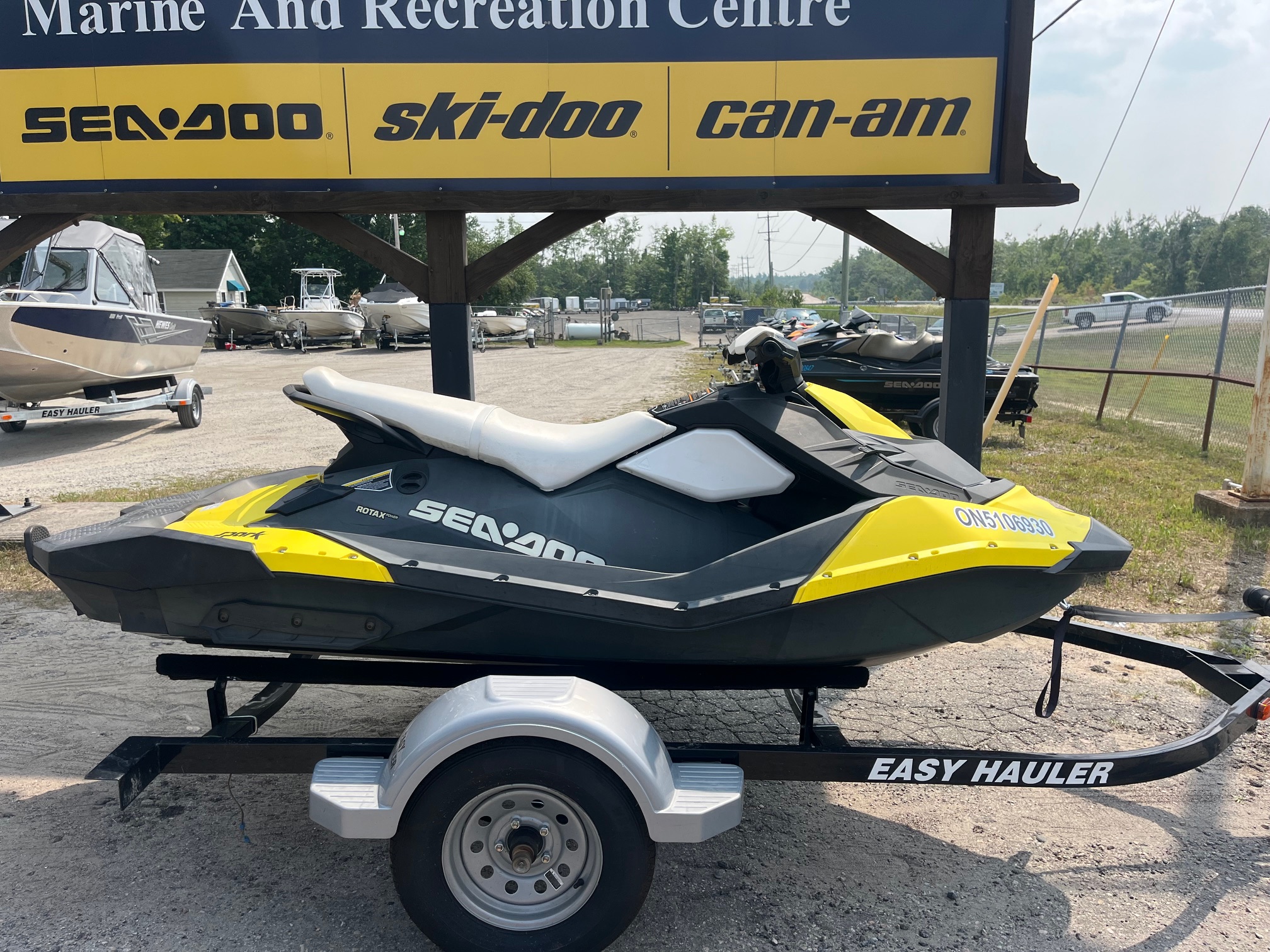 2015 Sea-Doo Spark™ 3up 900 H.O. ACE™ - Convenience Package