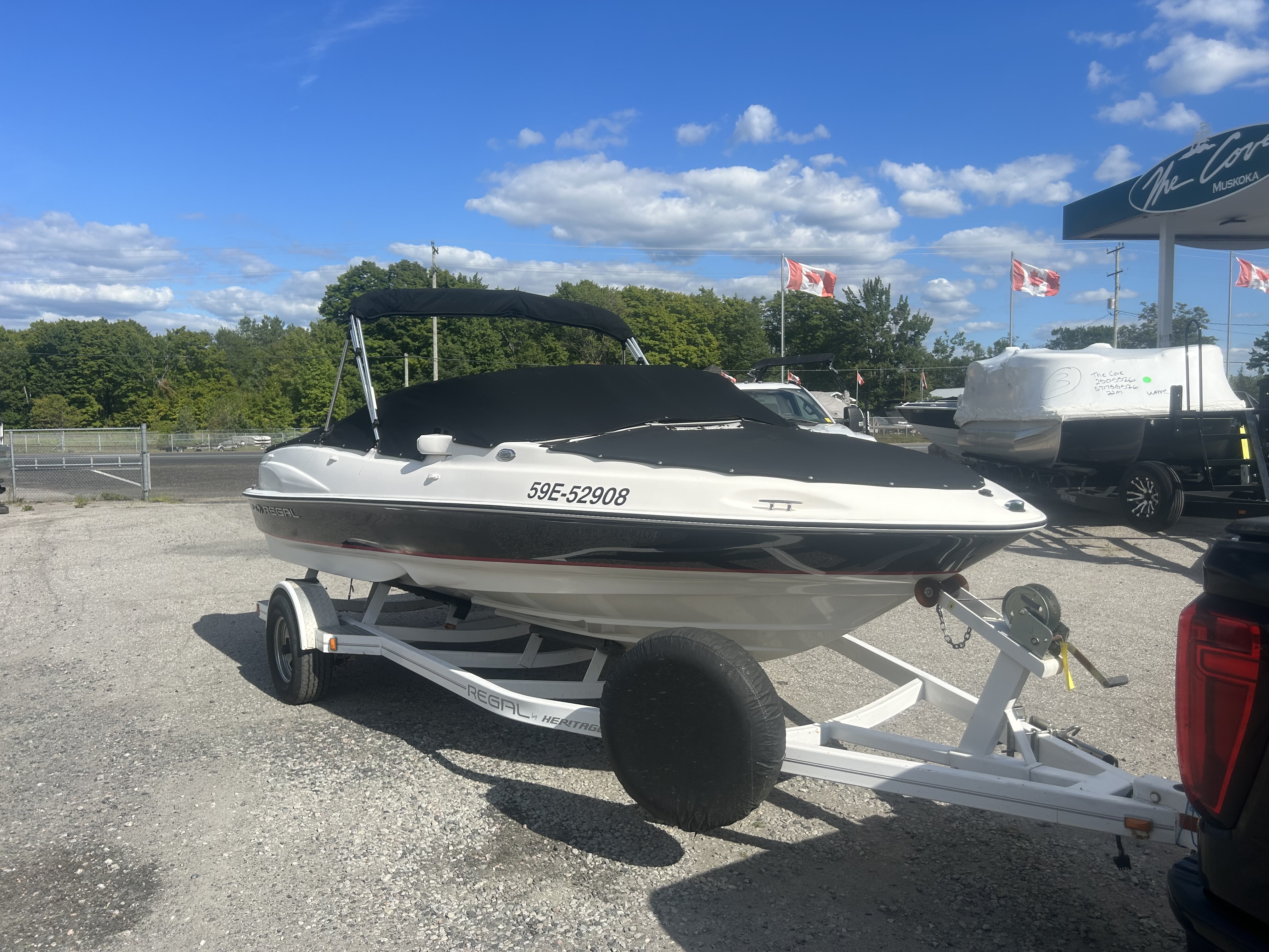 2005 Regal Sport Boat 1800 Bowrider - Photo 3