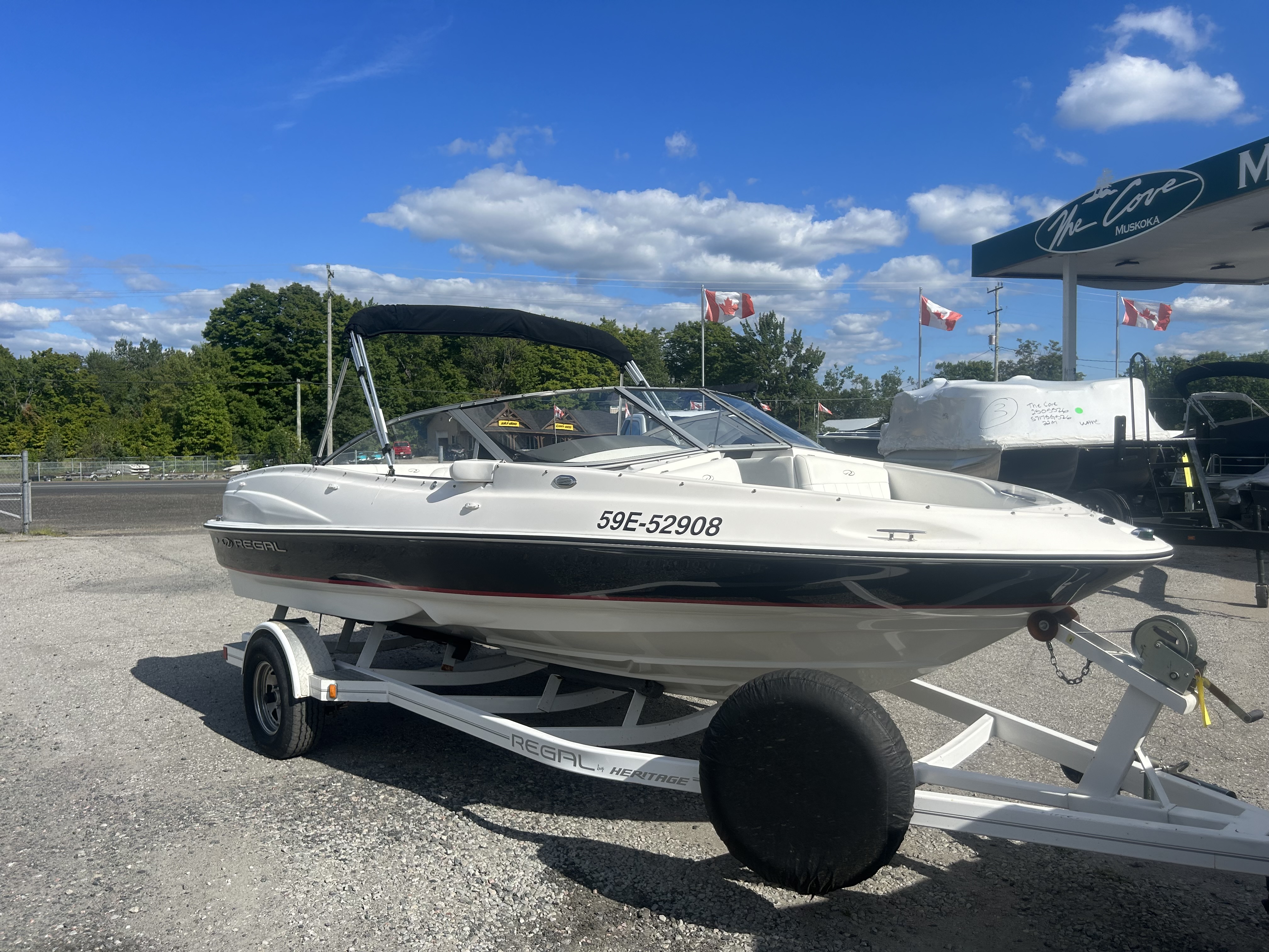2005 Regal Sport Boat 1800 Bowrider - Photo 2