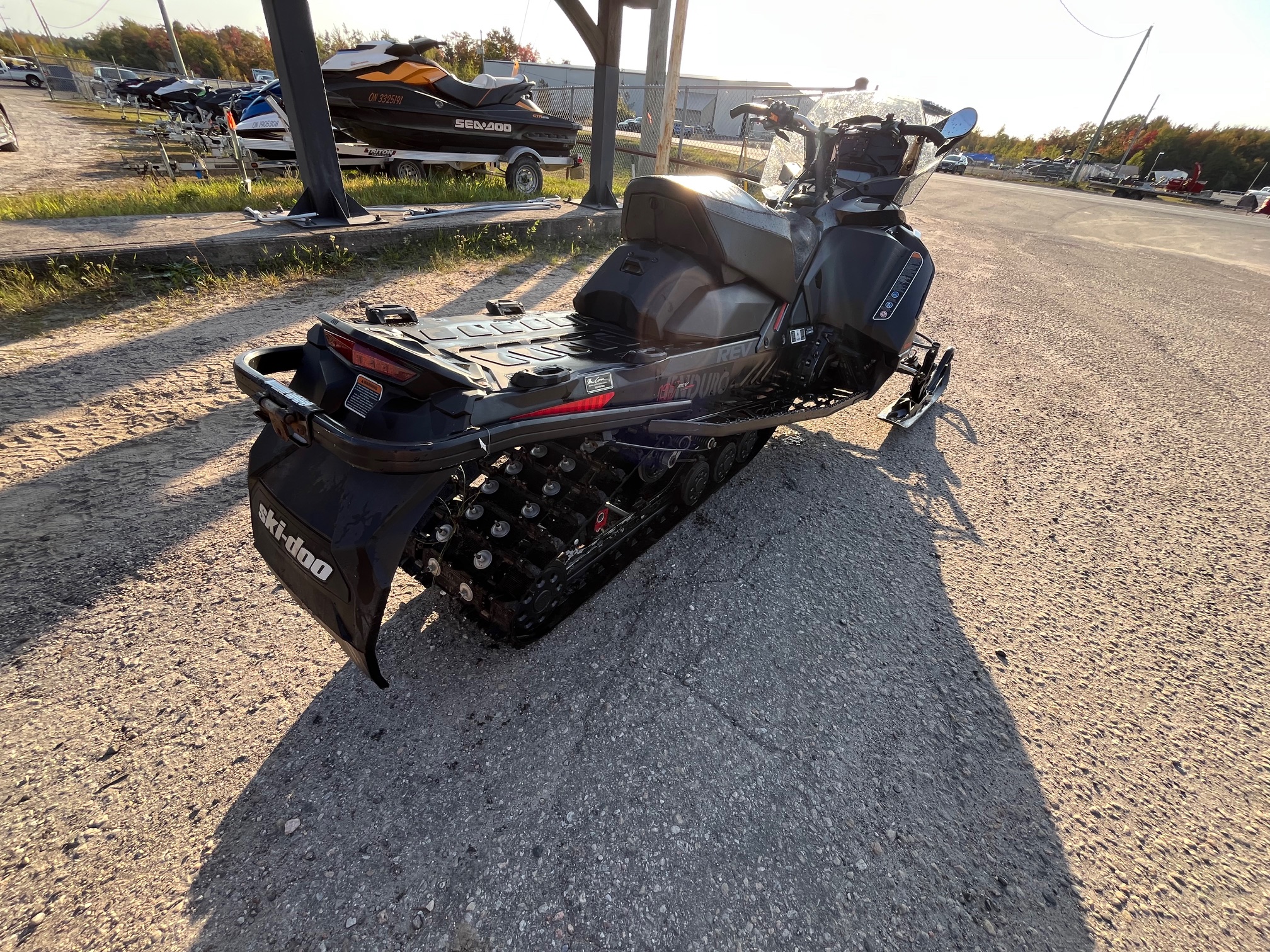 2020 Ski-Doo Renegade® Enduro™ 600R E-TEC® - Lava Red/Black - Photo 6