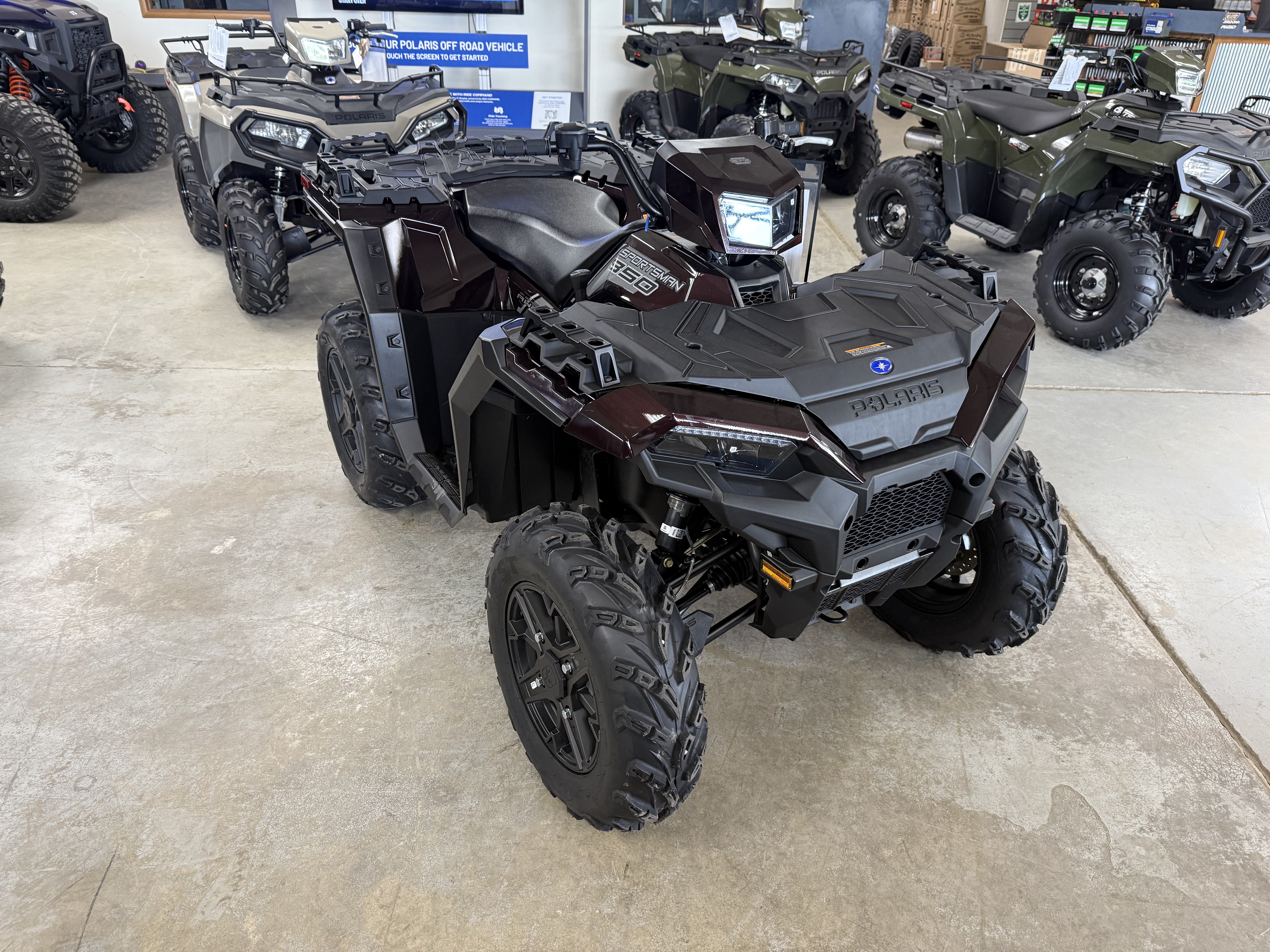 2025 Polaris SPORTSMAN 850 PREMIUM - CRIMSON METALLIC - Photo 3