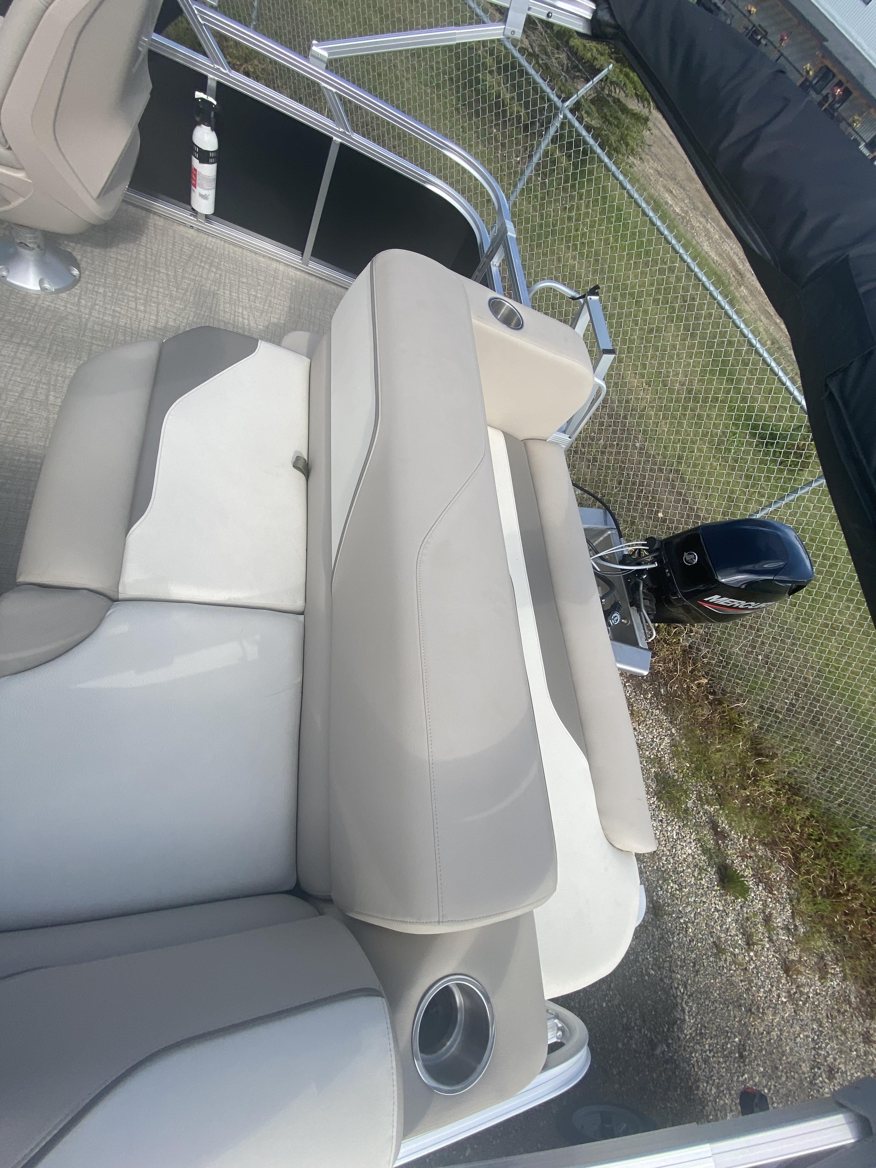 2024 Legend Boats Q Series LE 17 Cottage - Photo 12