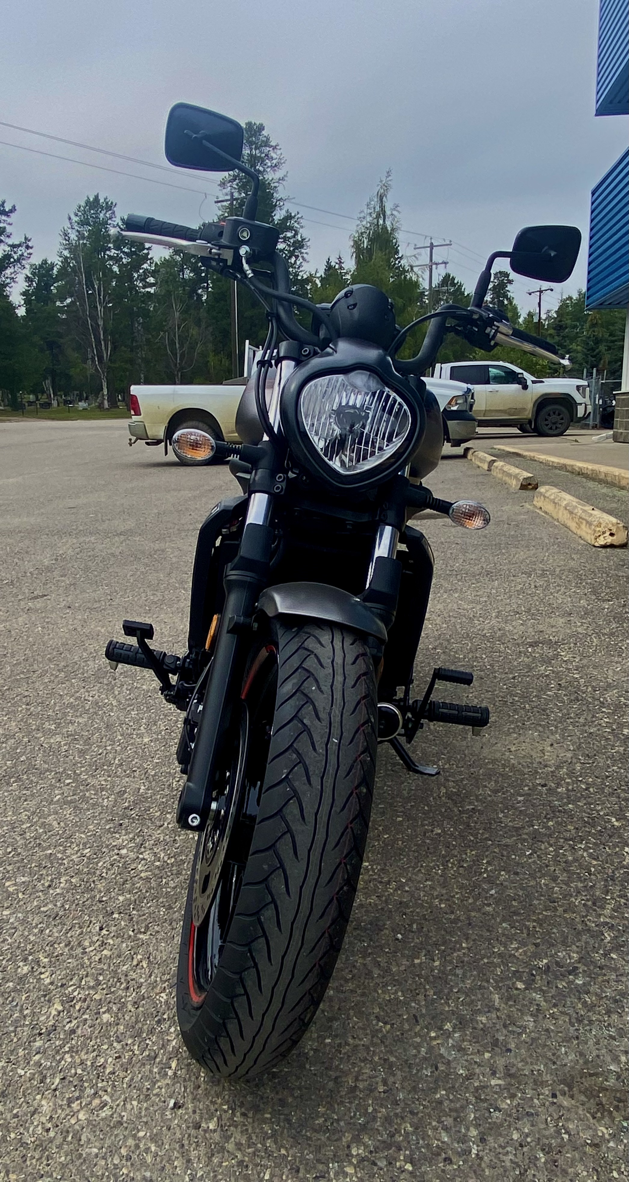 2025 Kawasaki Vulcan S Met Matte Grap Gray / Met Matte Car Gray - Photo 3