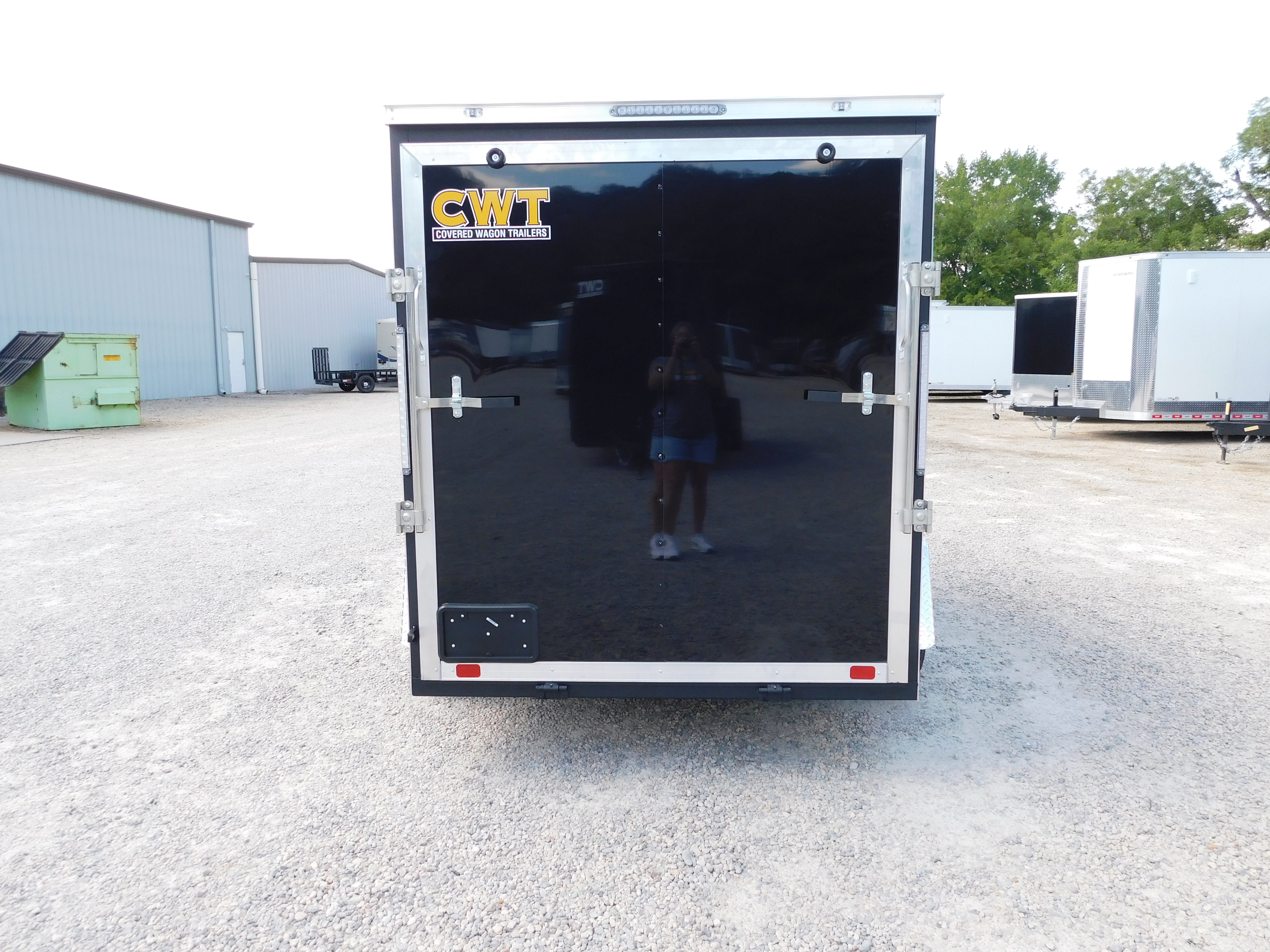 2027 Covered Wagon photo 3