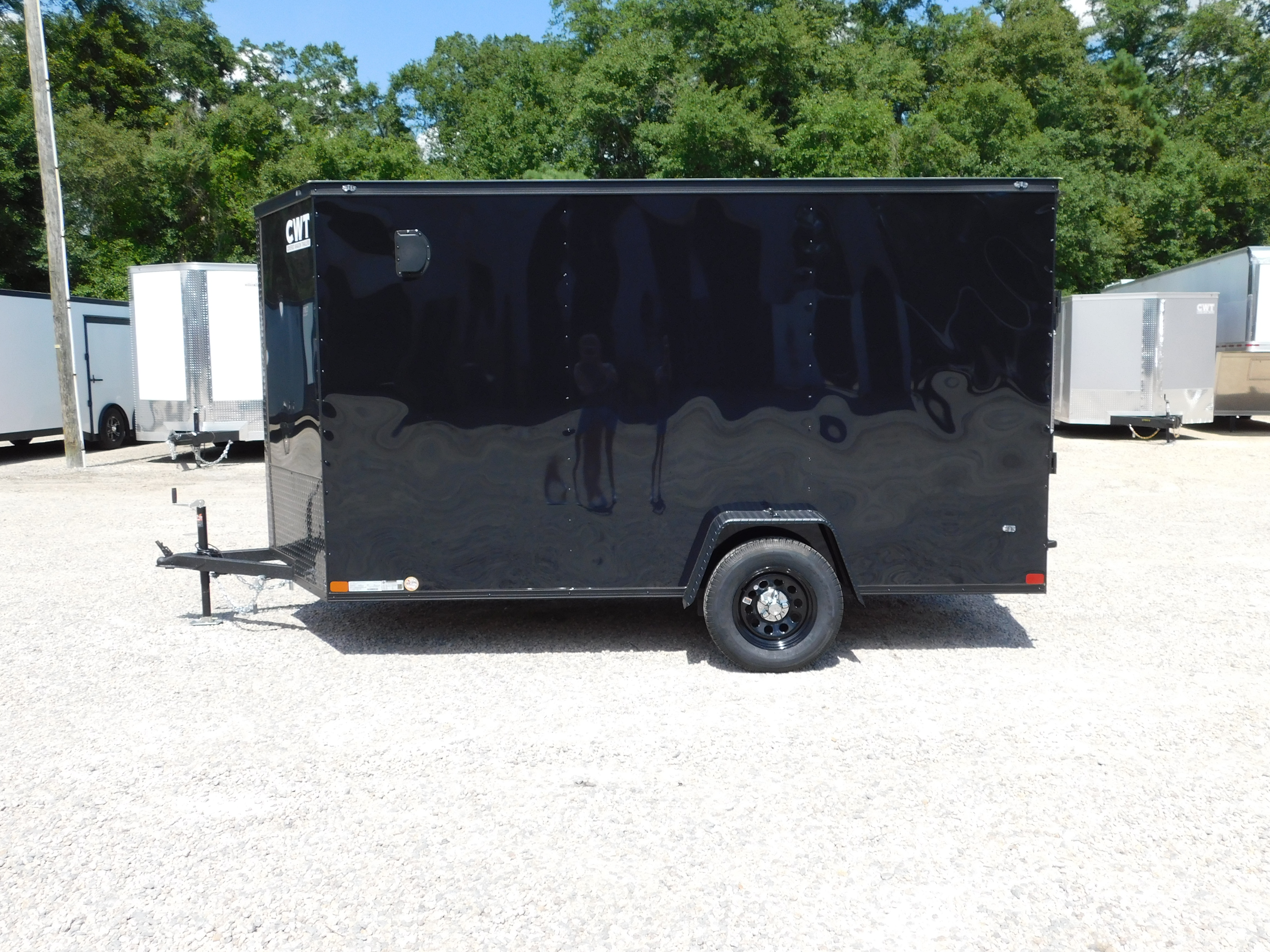 2027 Covered Wagon photo 2