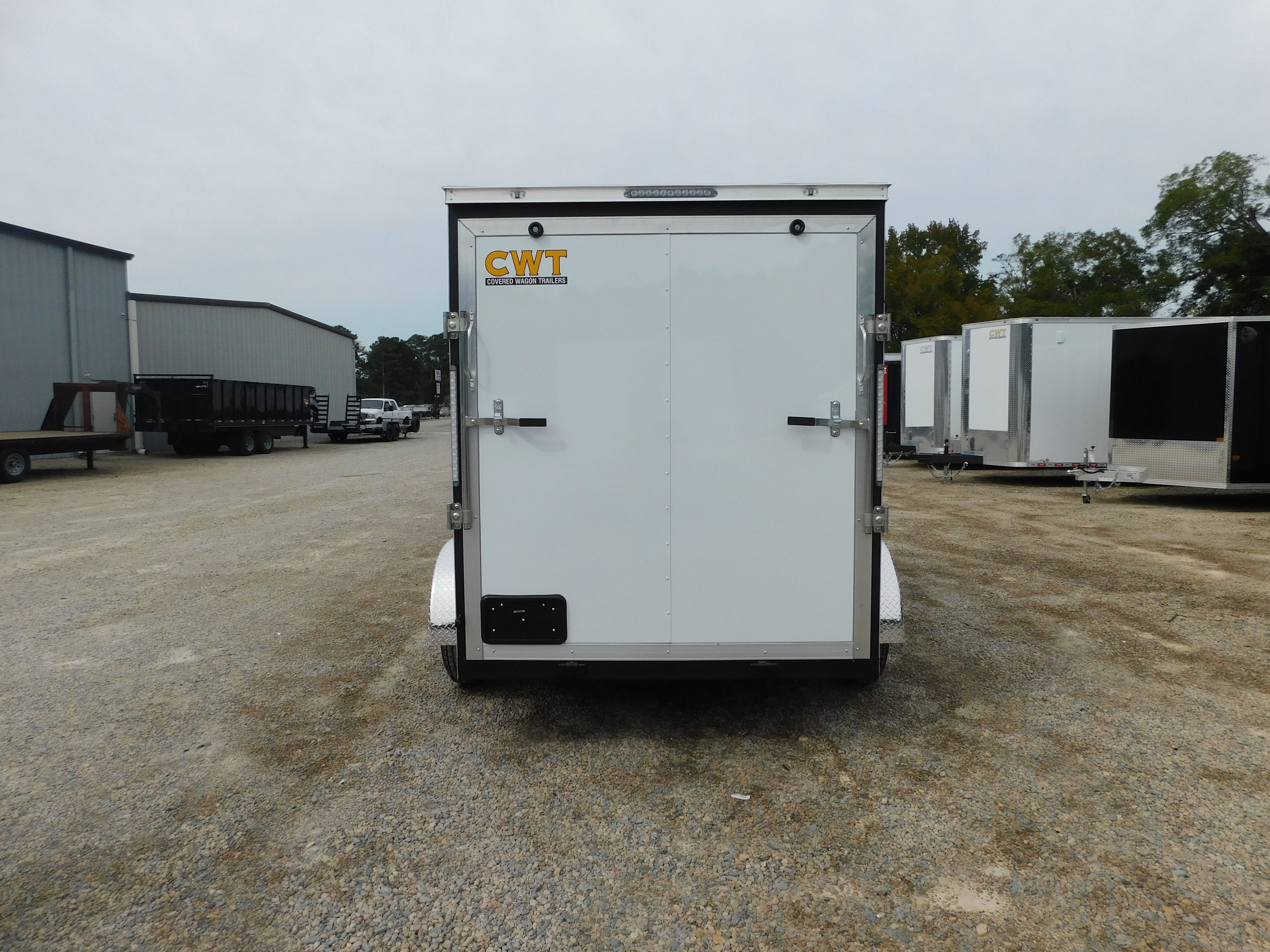 2027 Covered Wagon photo 3
