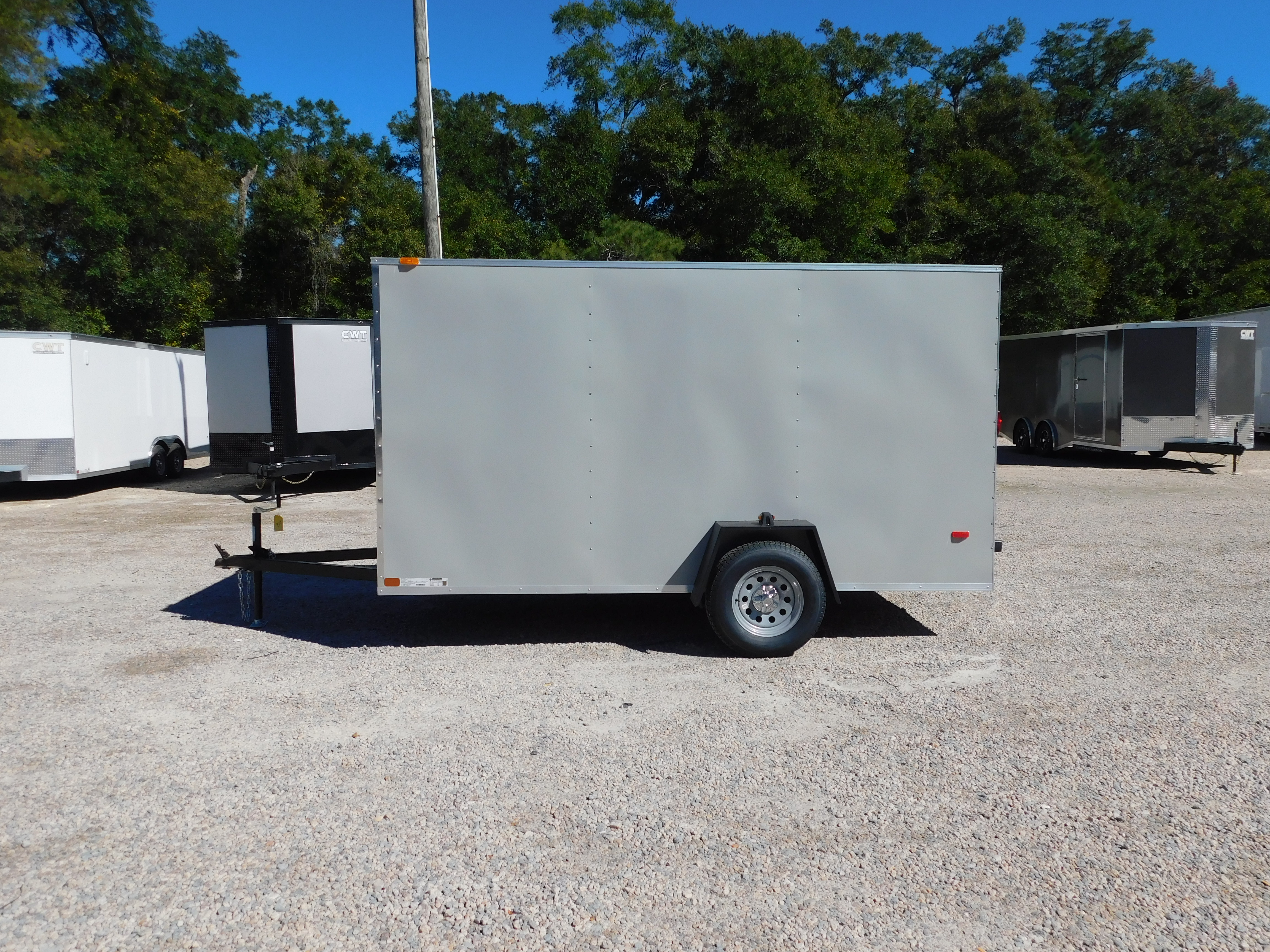 2027 Covered Wagon photo 2