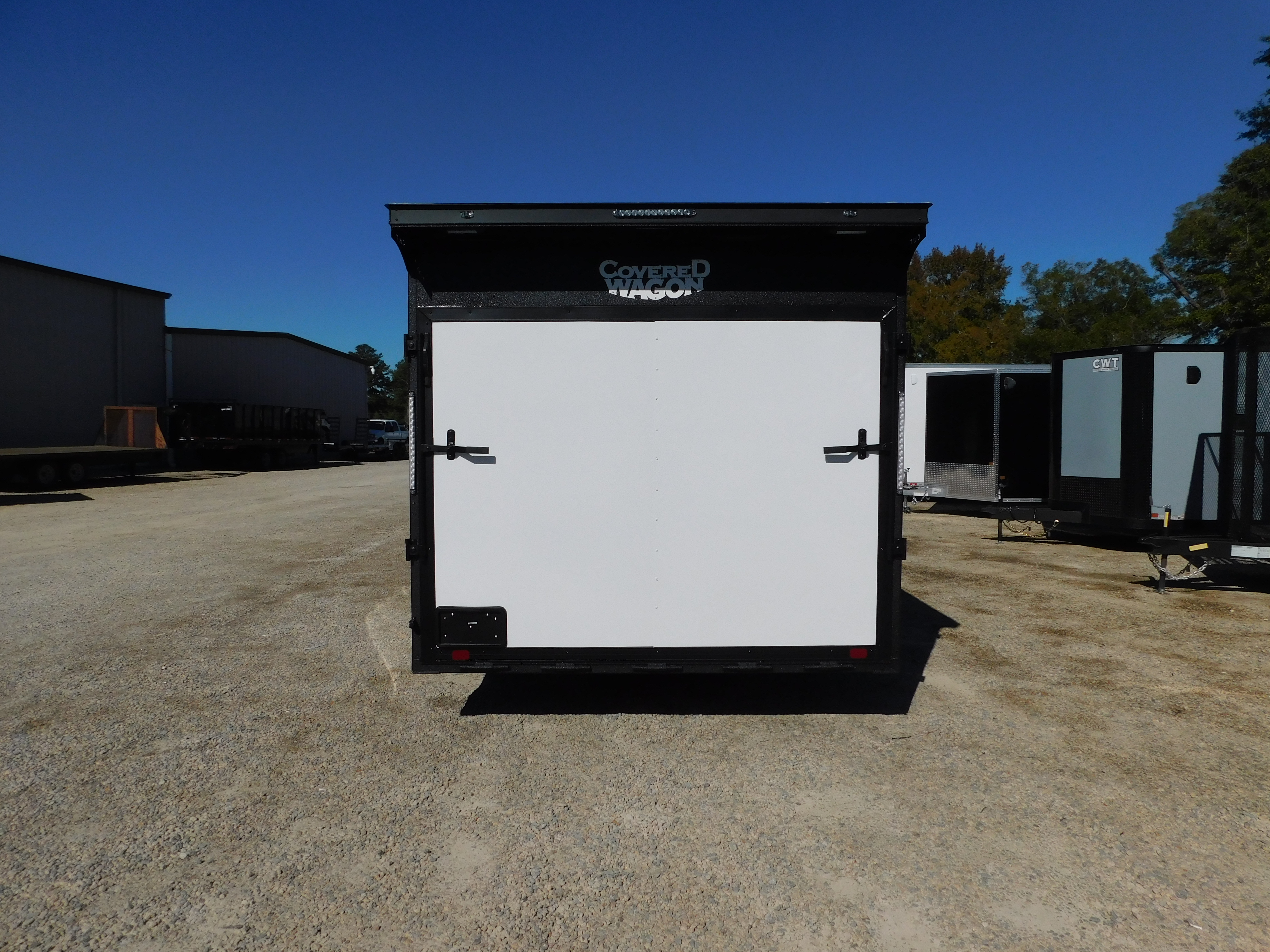 2027 Covered Wagon photo 3