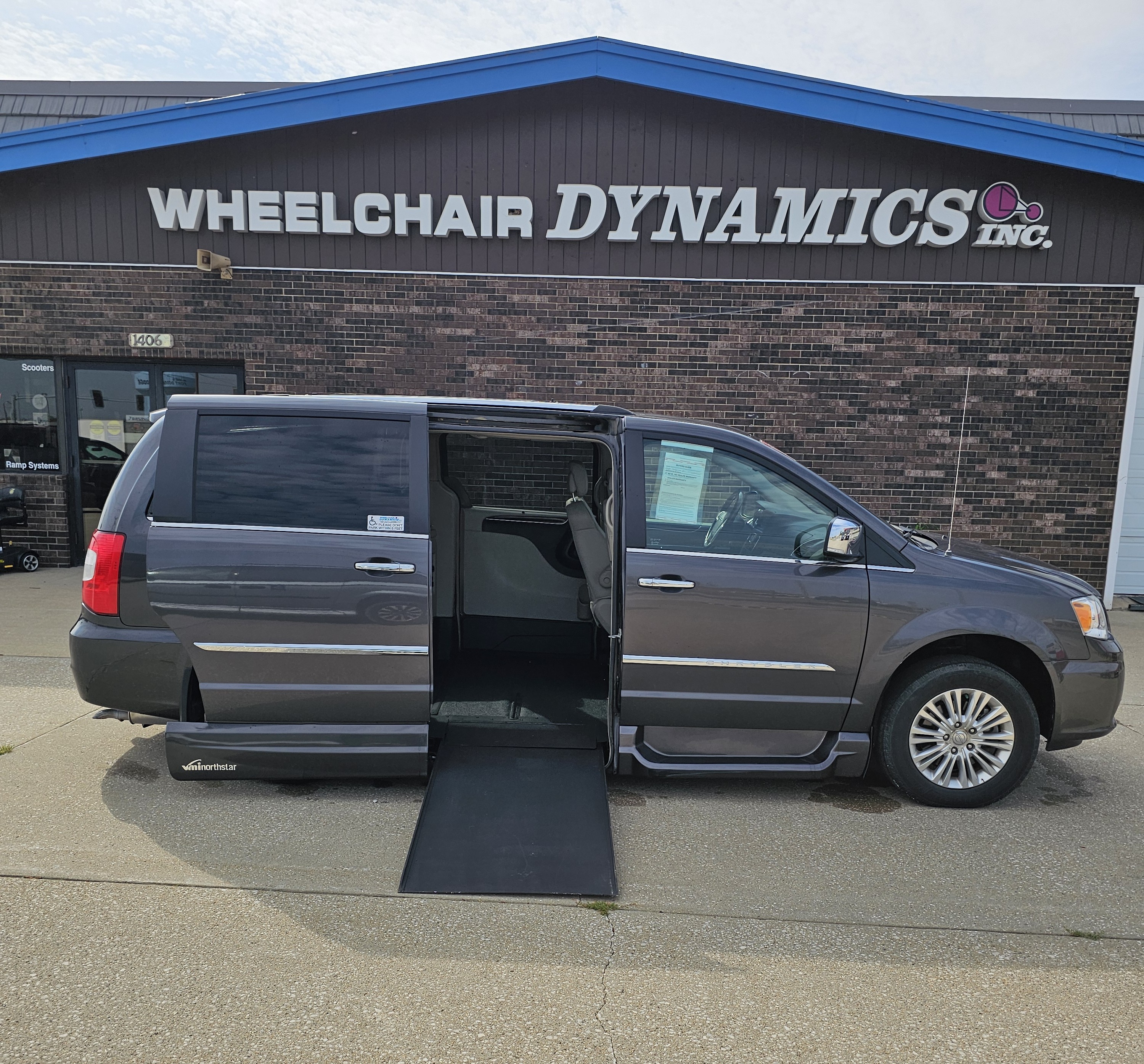 2015 Chrysler Town & Country Limited Platinum