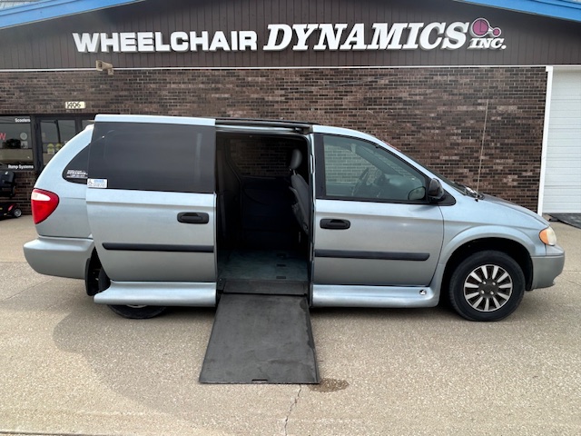 2005 Dodge Grand Caravan SE