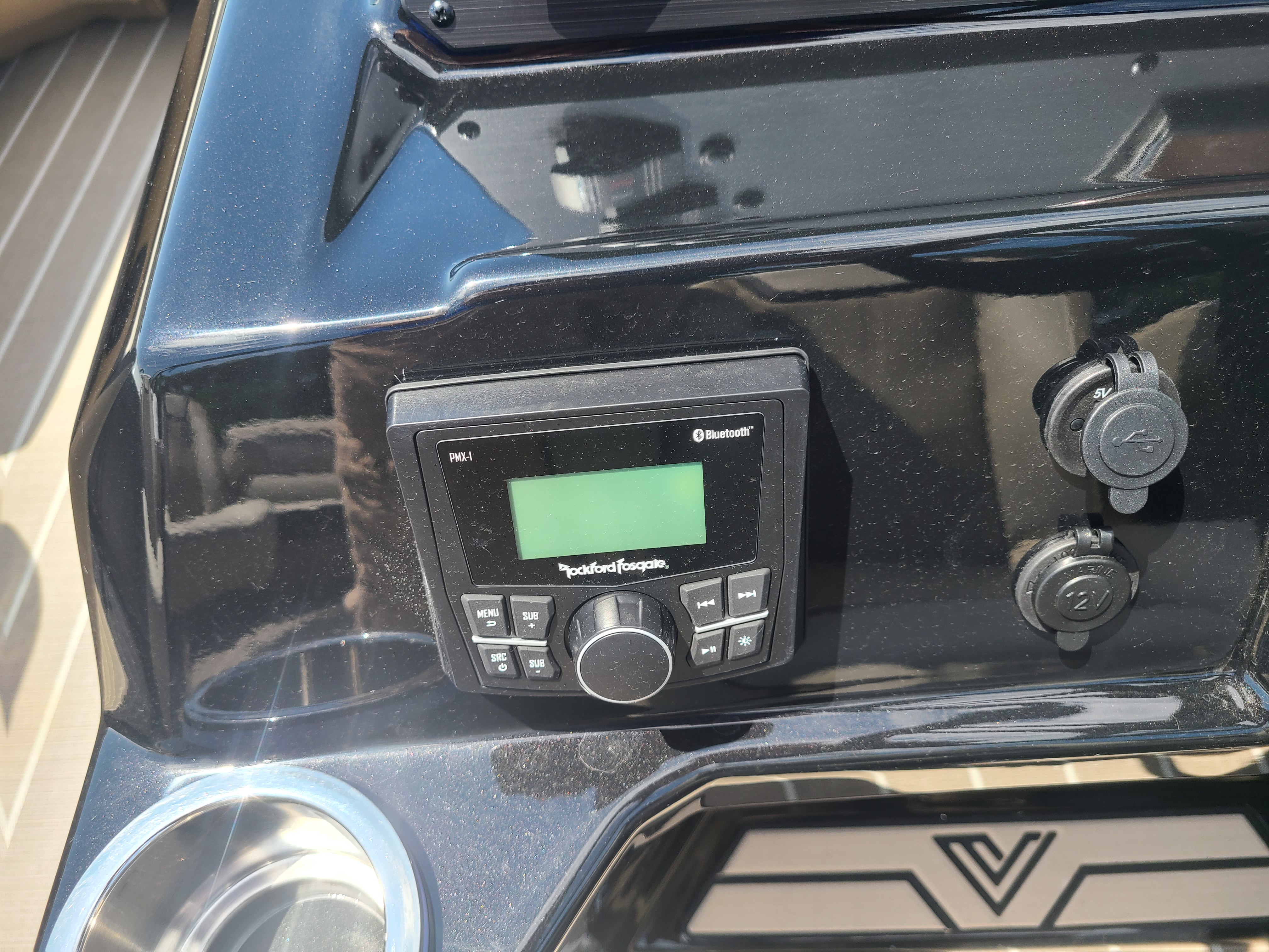 2022 Viaggio Lago 22Q Tripletoon With A 250HP Honda Motor & Trailer for  sale in Elk River, MN. Riverview Sports & Marine Elk River, MN (763)  441-1799