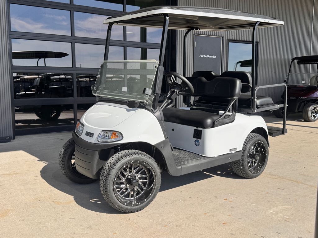 2021 E-Z-GO Freedom RXV ELiTE Lithium — photo 1