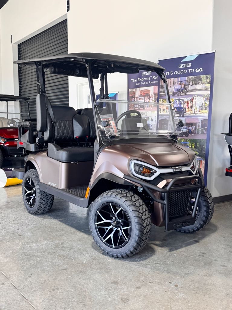 2027 E-Z-GO Liberty 4 XTL ELiTE Lithium Powertrain — photo 8