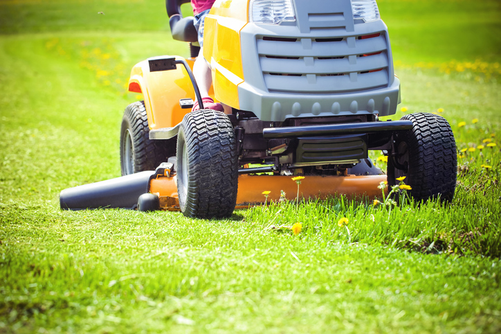 When Do you Need Lawn Equipment Repair Services?