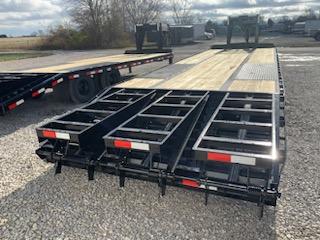 2024 20K Gooseneck Trailer photo 2