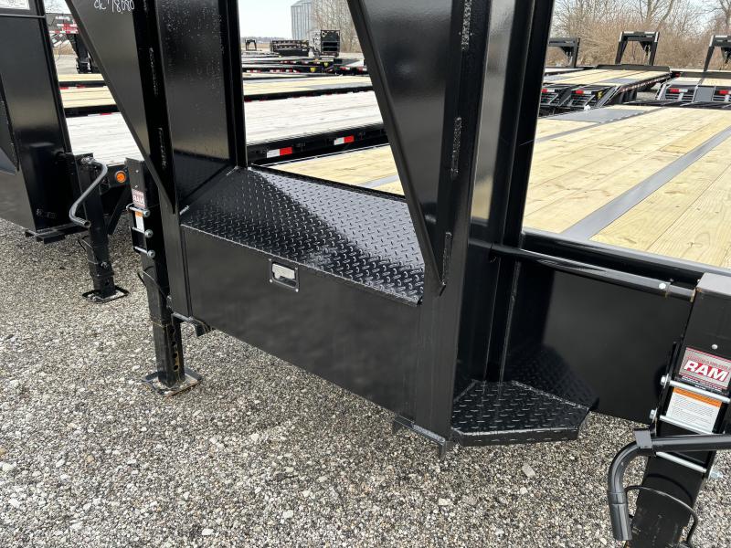 2024 20K Gooseneck Trailer photo 2