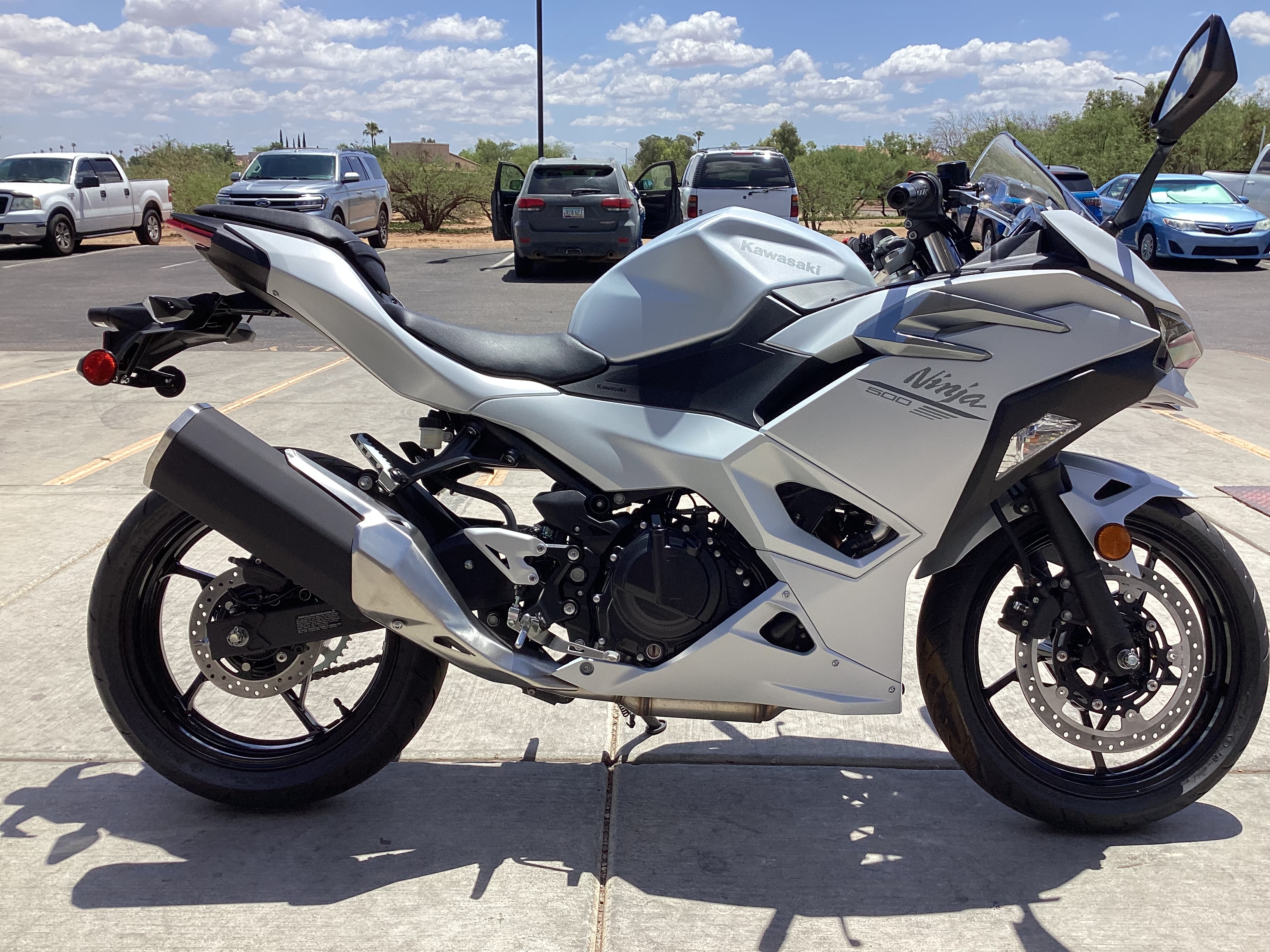 2025 Kawasaki Ninja® 500 for Sale | SIERRA CYCLES