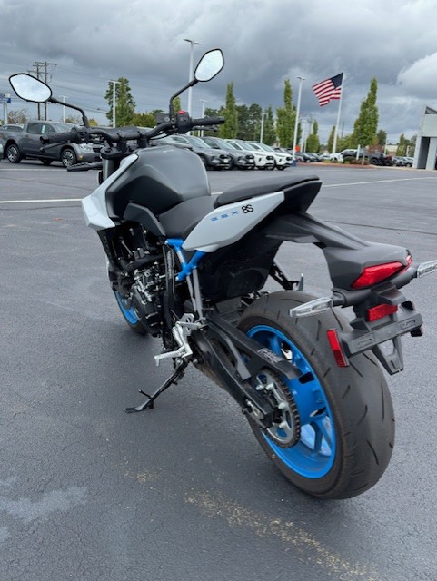 2023 Suzuki GSX-8S - Photo 6