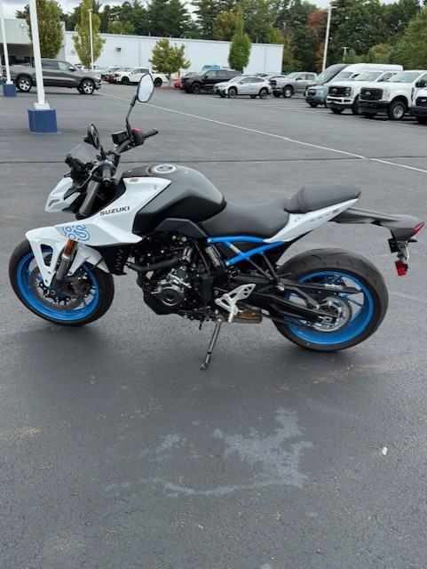 2023 Suzuki GSX-8S - Photo 7