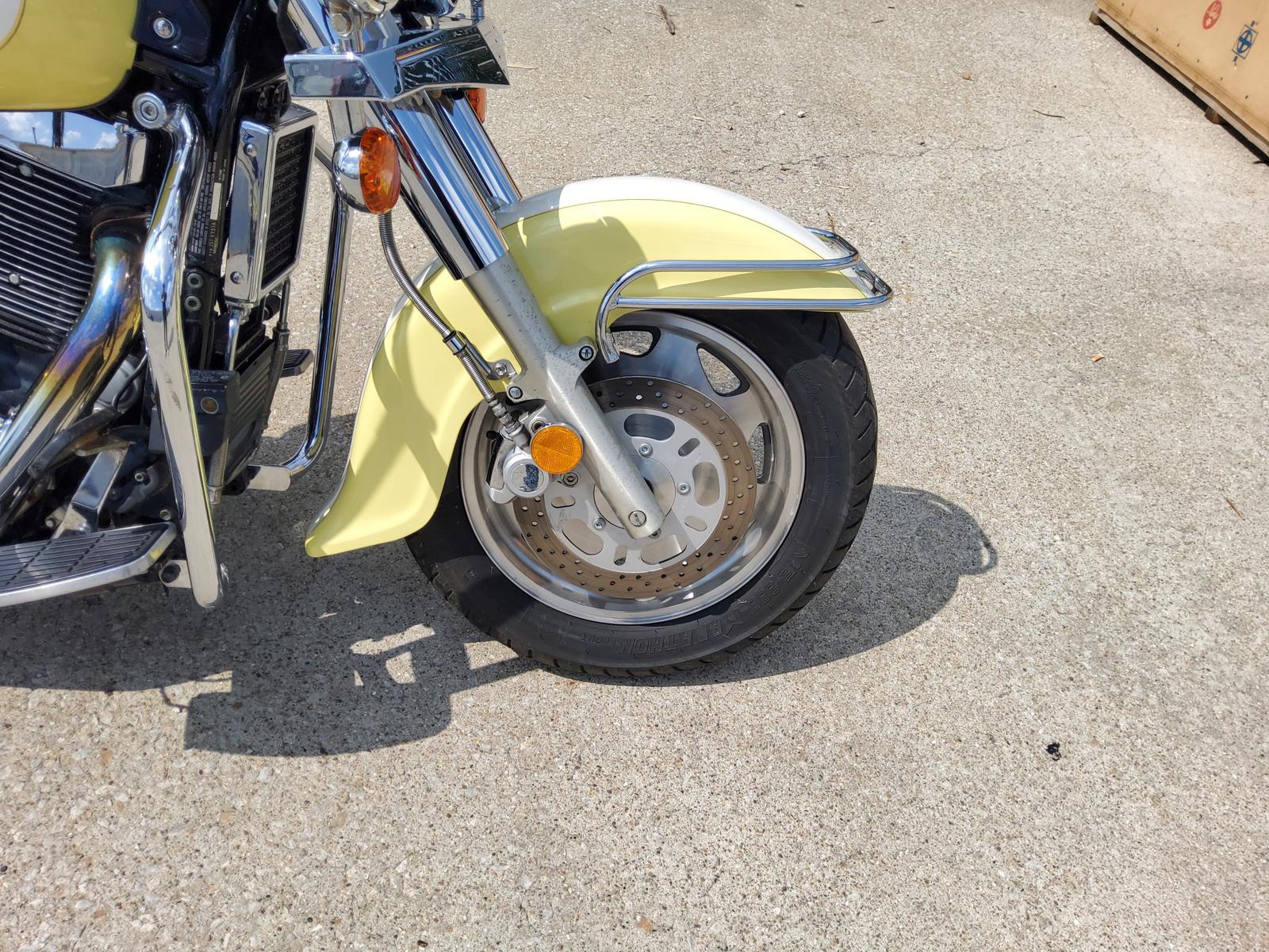1998 Suzuki VL1500W - INTRTUDER LEGENDARY CLASSIC - Photo 2