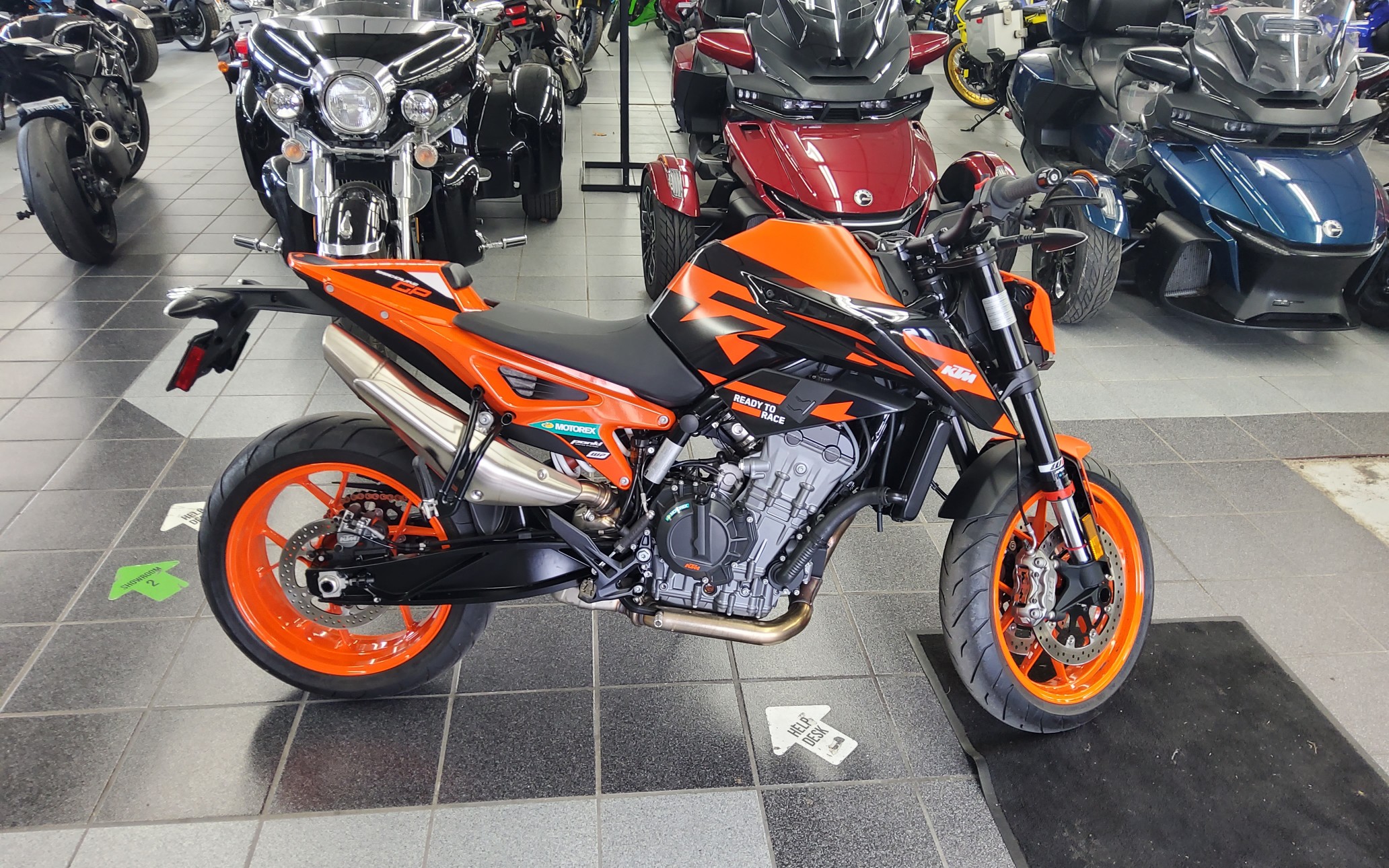 2022 KTM 890 DUKE GP