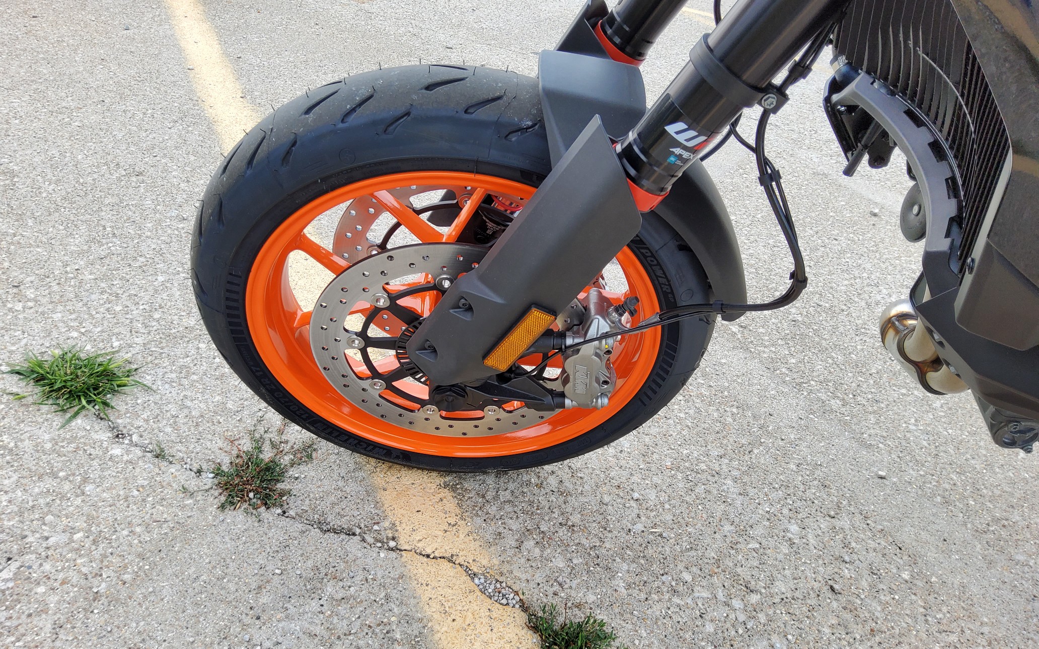 2024 KTM 890 SMT - Photo 14