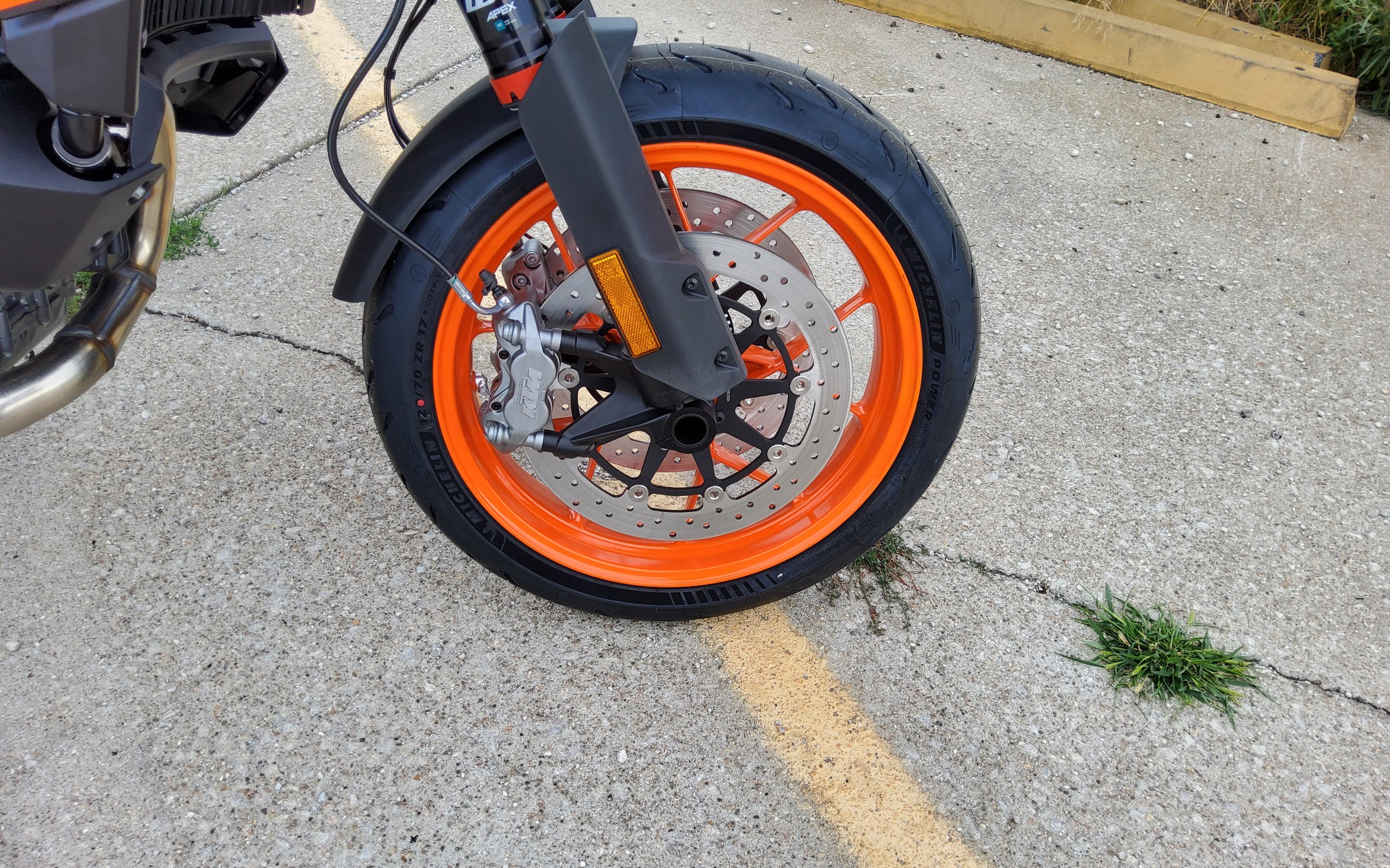 2024 KTM 890 SMT - Photo 7