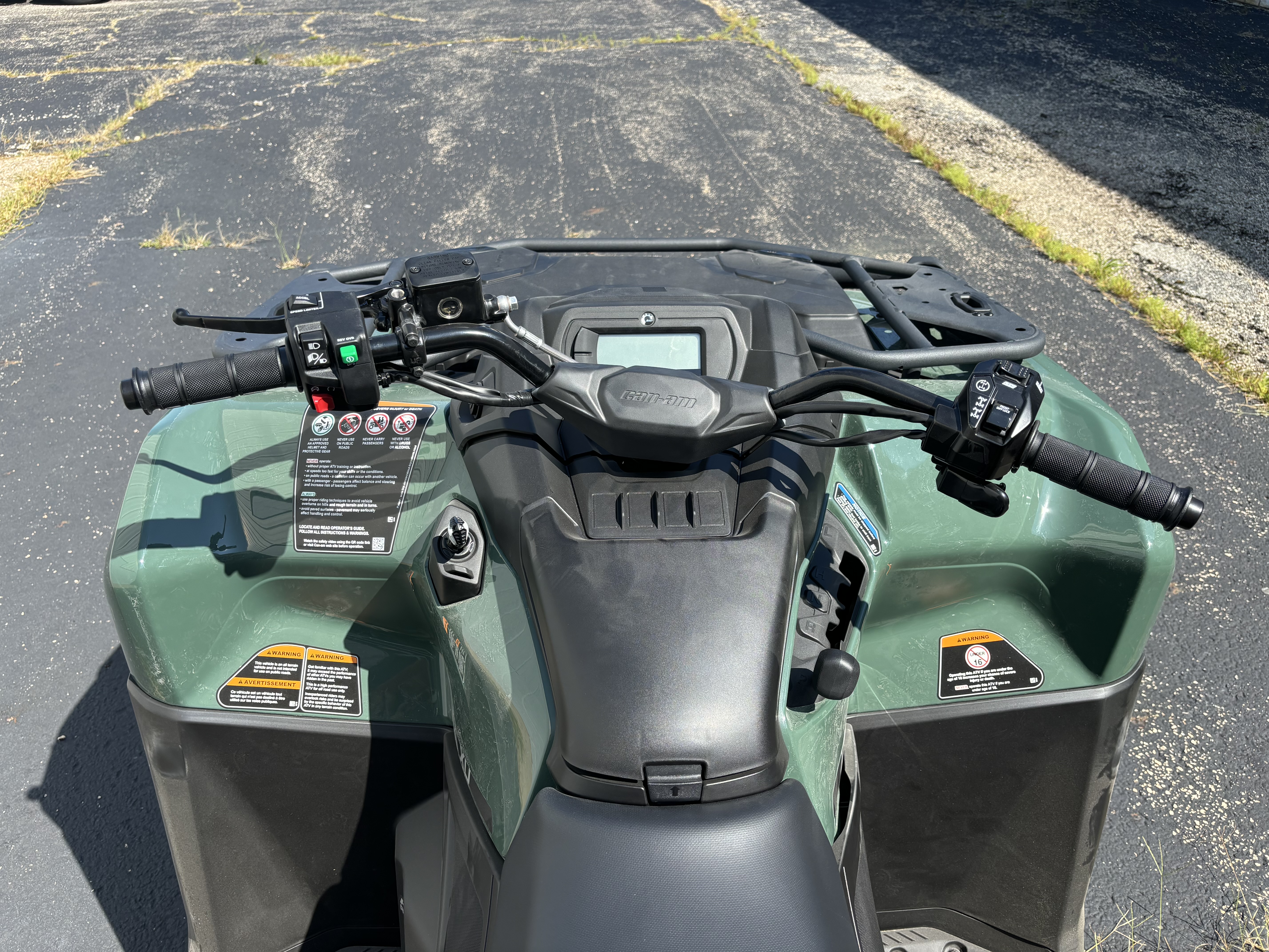2024 Can-Am OUTLANDER PRO XU HD7 - Photo 5