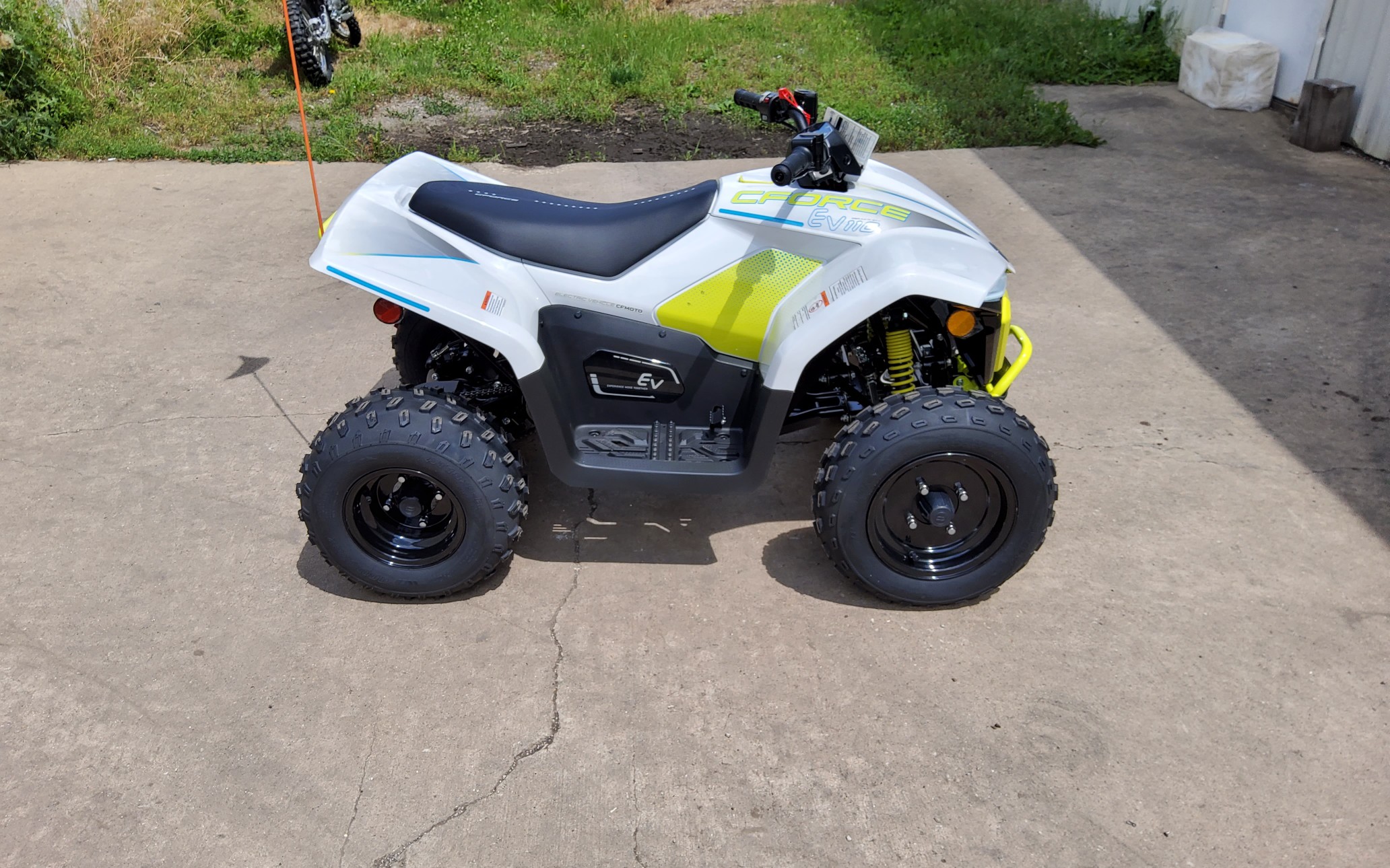 2024 CFMOTO CFORCE 110 EV