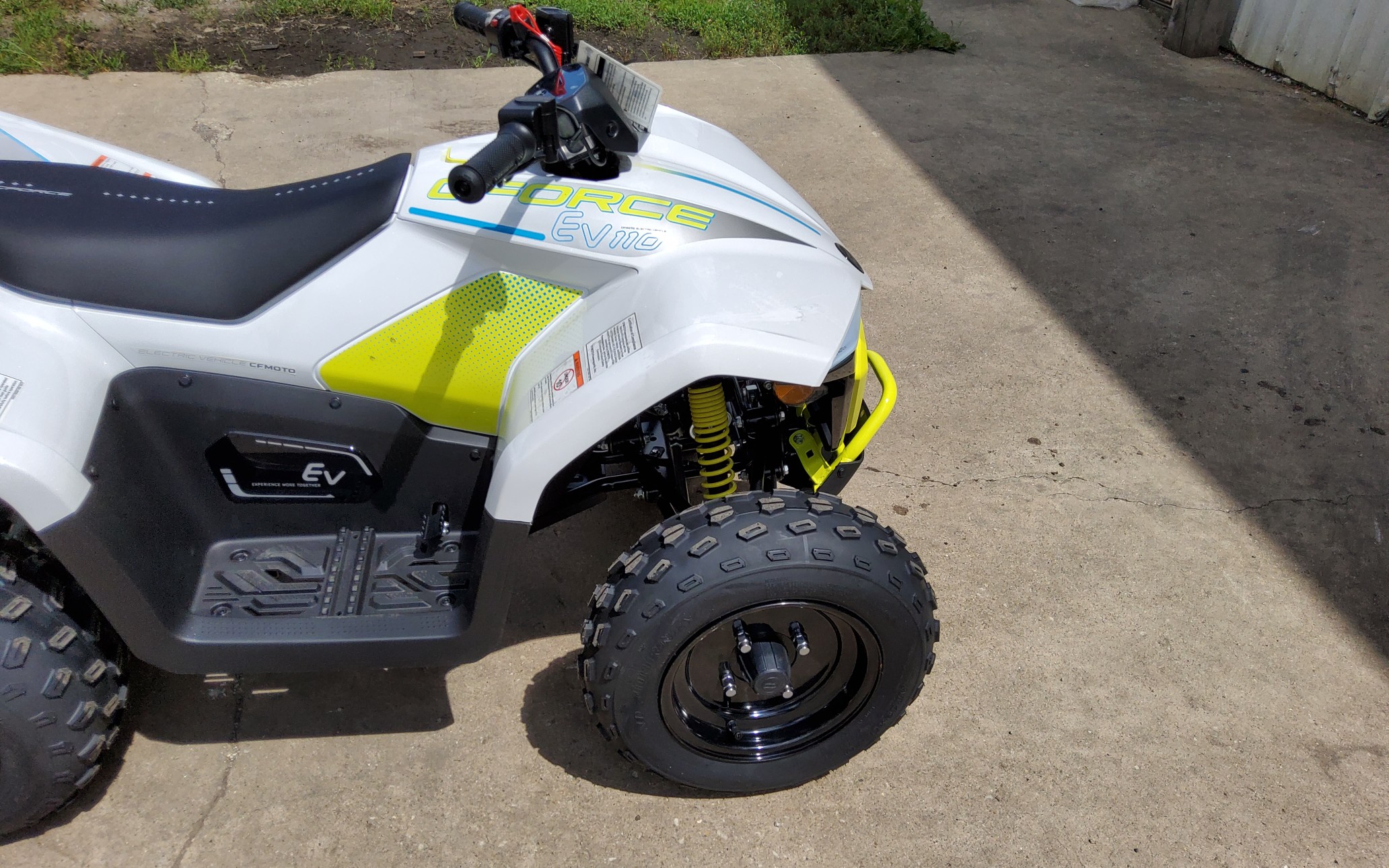 2024 CFMOTO CFORCE 110 EV - Photo 13