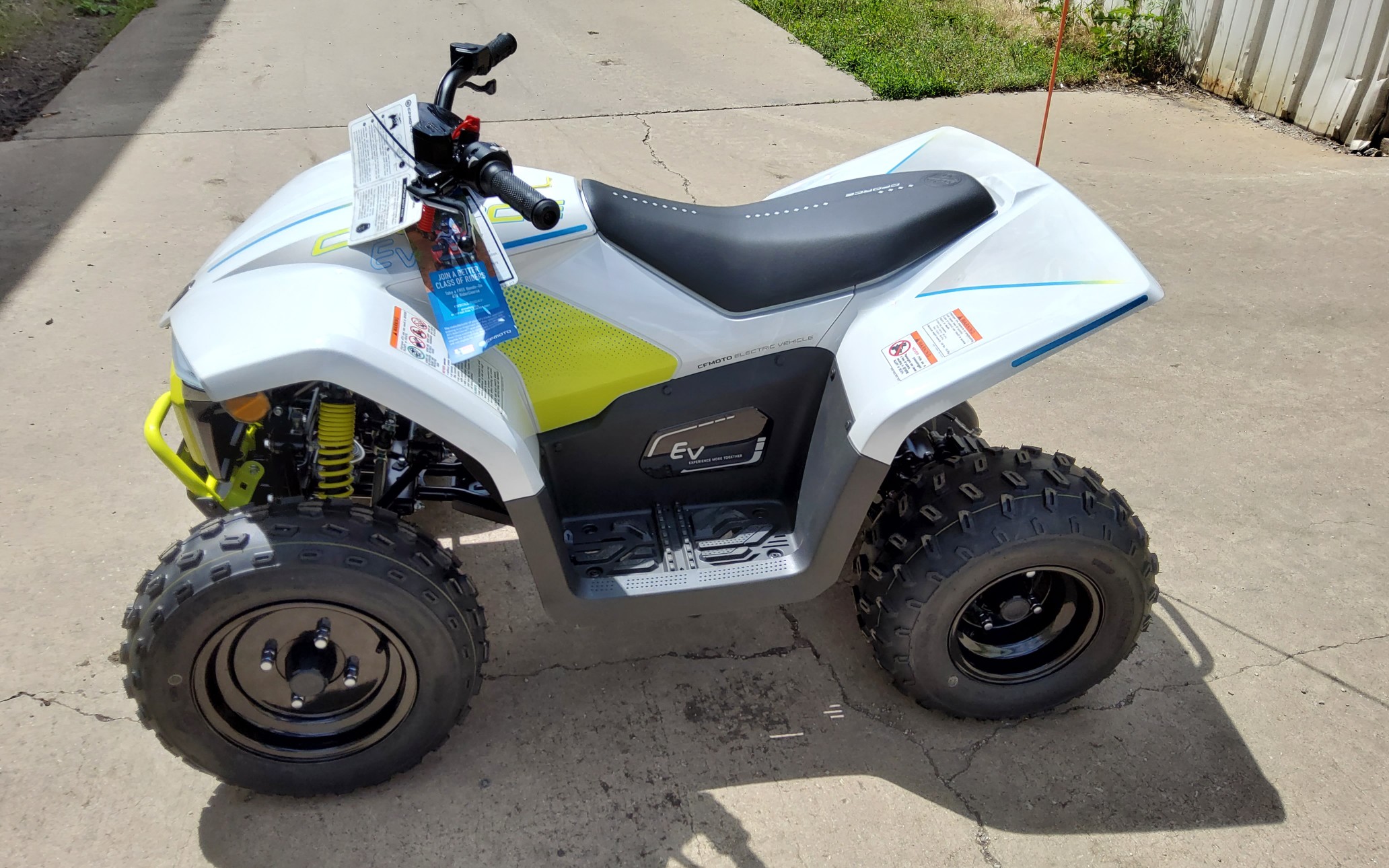 2024 CFMOTO CFORCE 110 EV - Photo 18