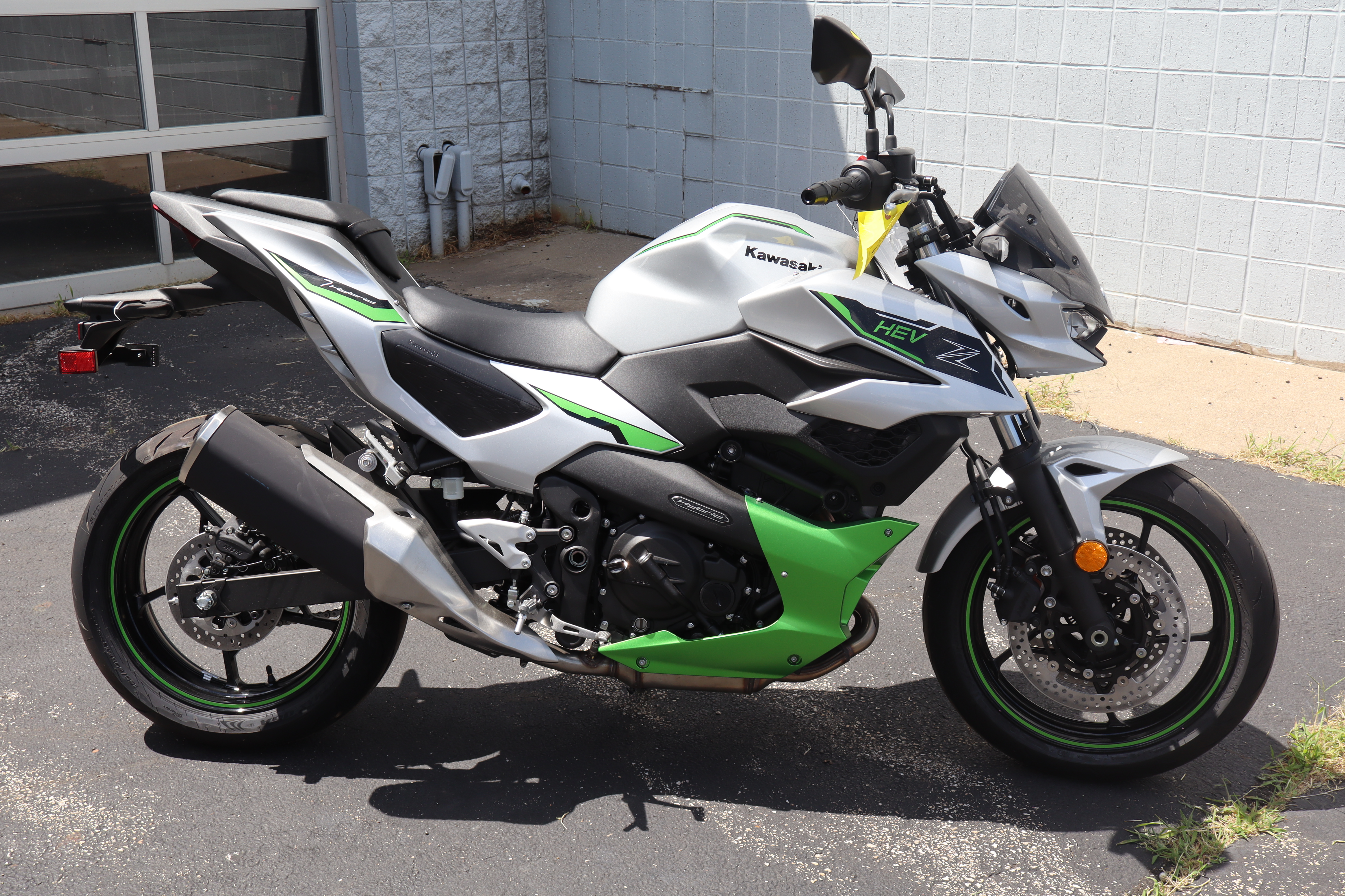 2024 Kawasaki Z7 HYBRID ABS - Photo 2