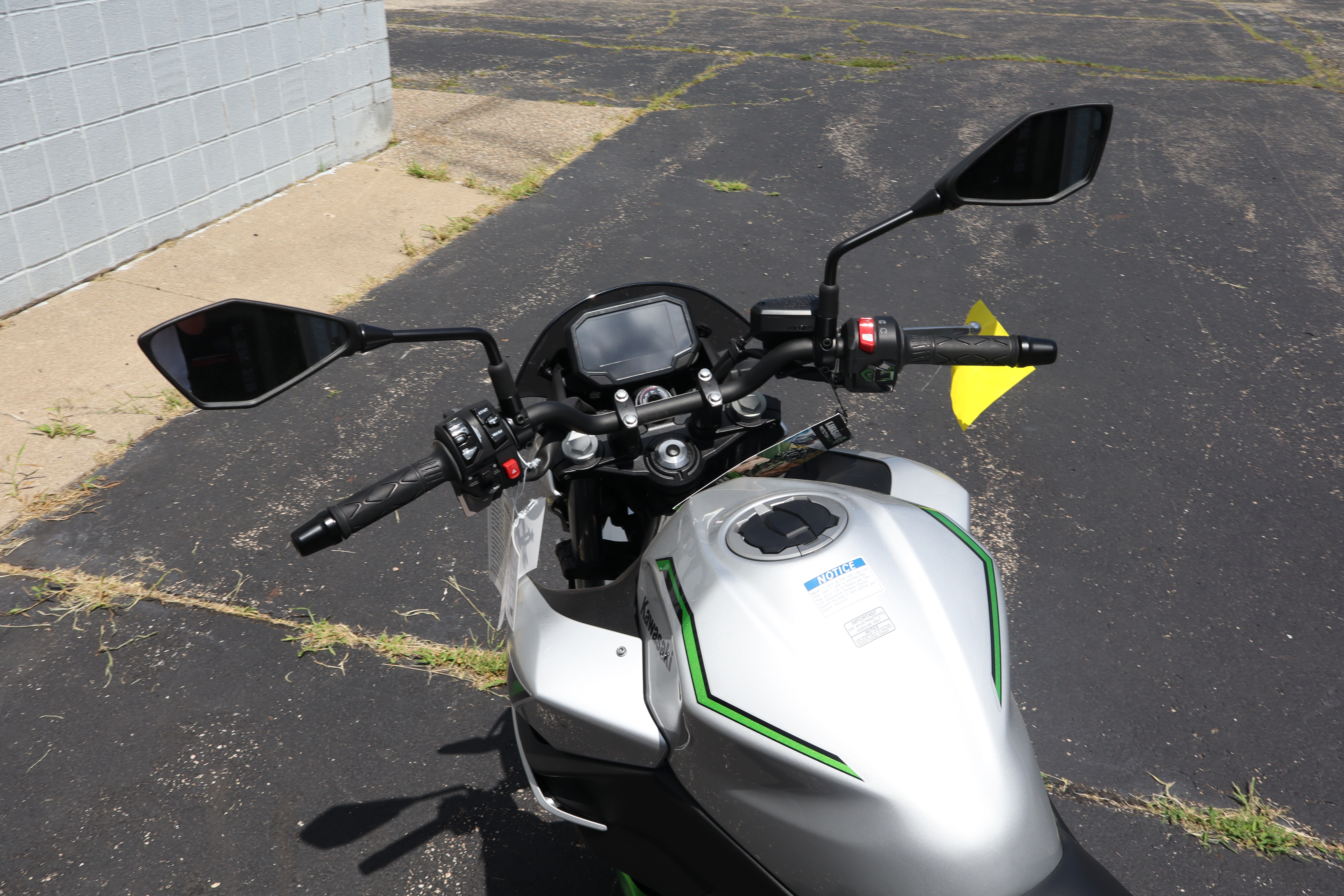 2024 Kawasaki Z7 HYBRID ABS - Photo 12