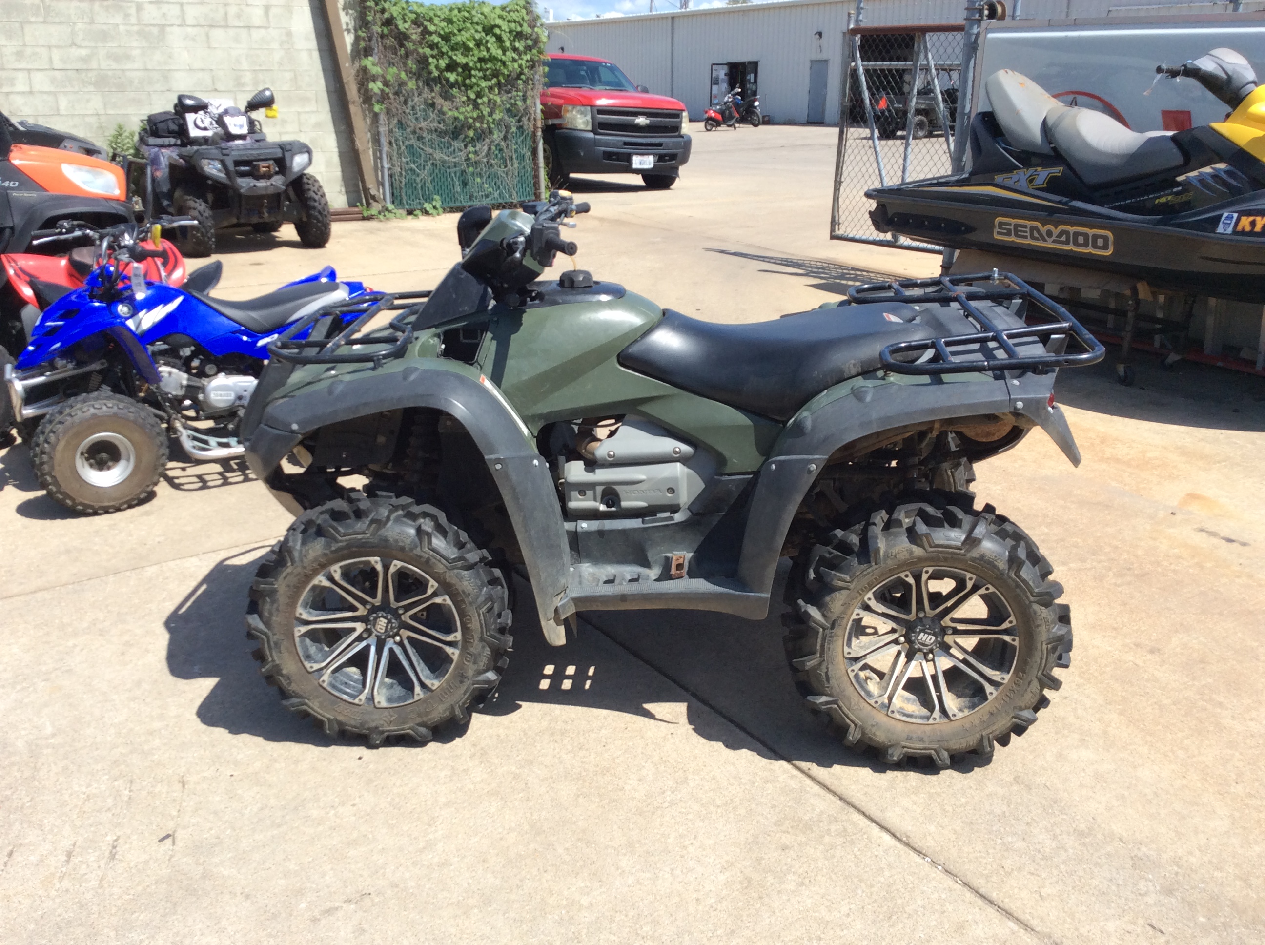 2009 Honda RINCON 680 - Photo 2