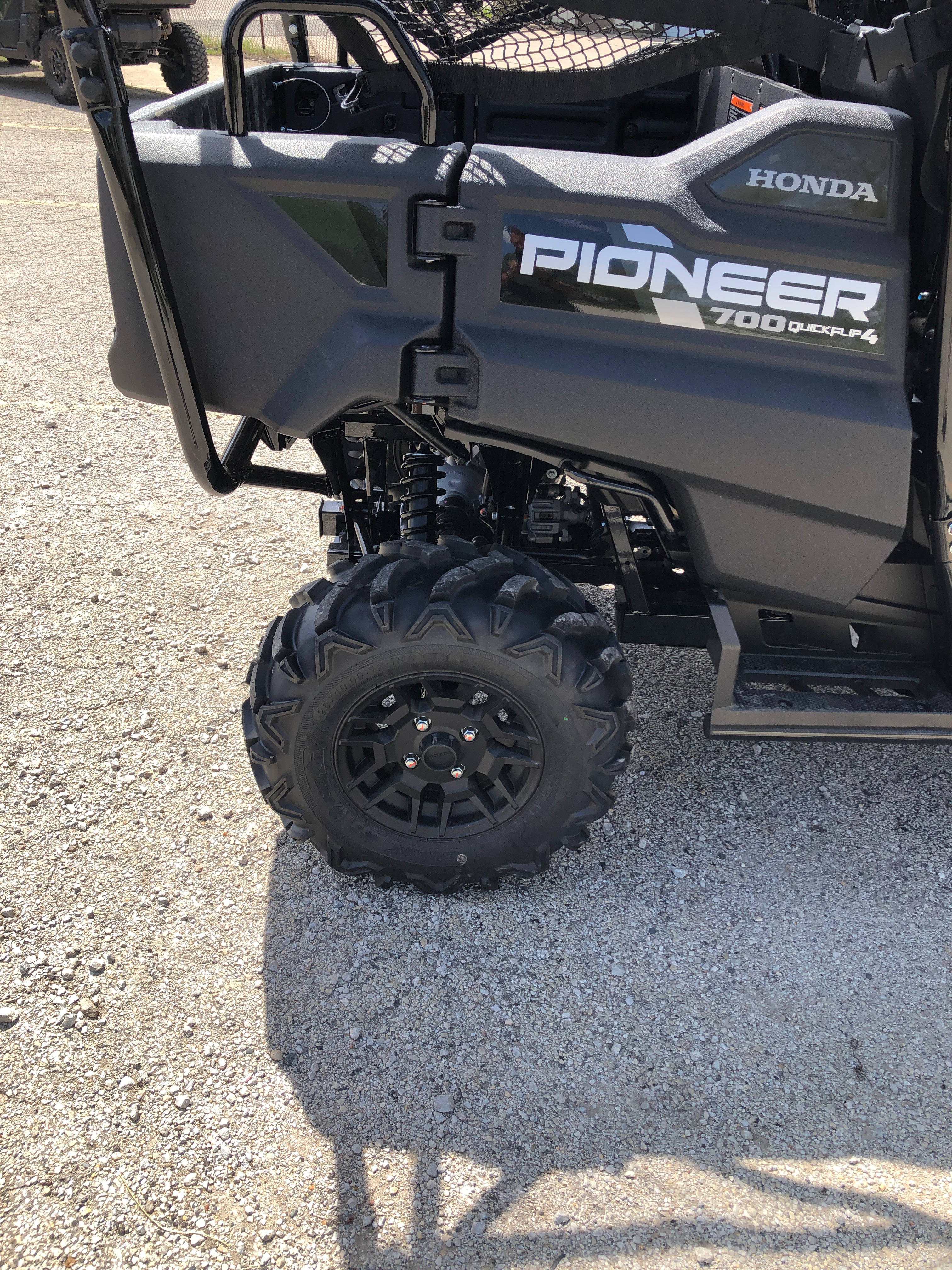 2025 Honda PIONEER 700-4 DELUXE - Photo 3