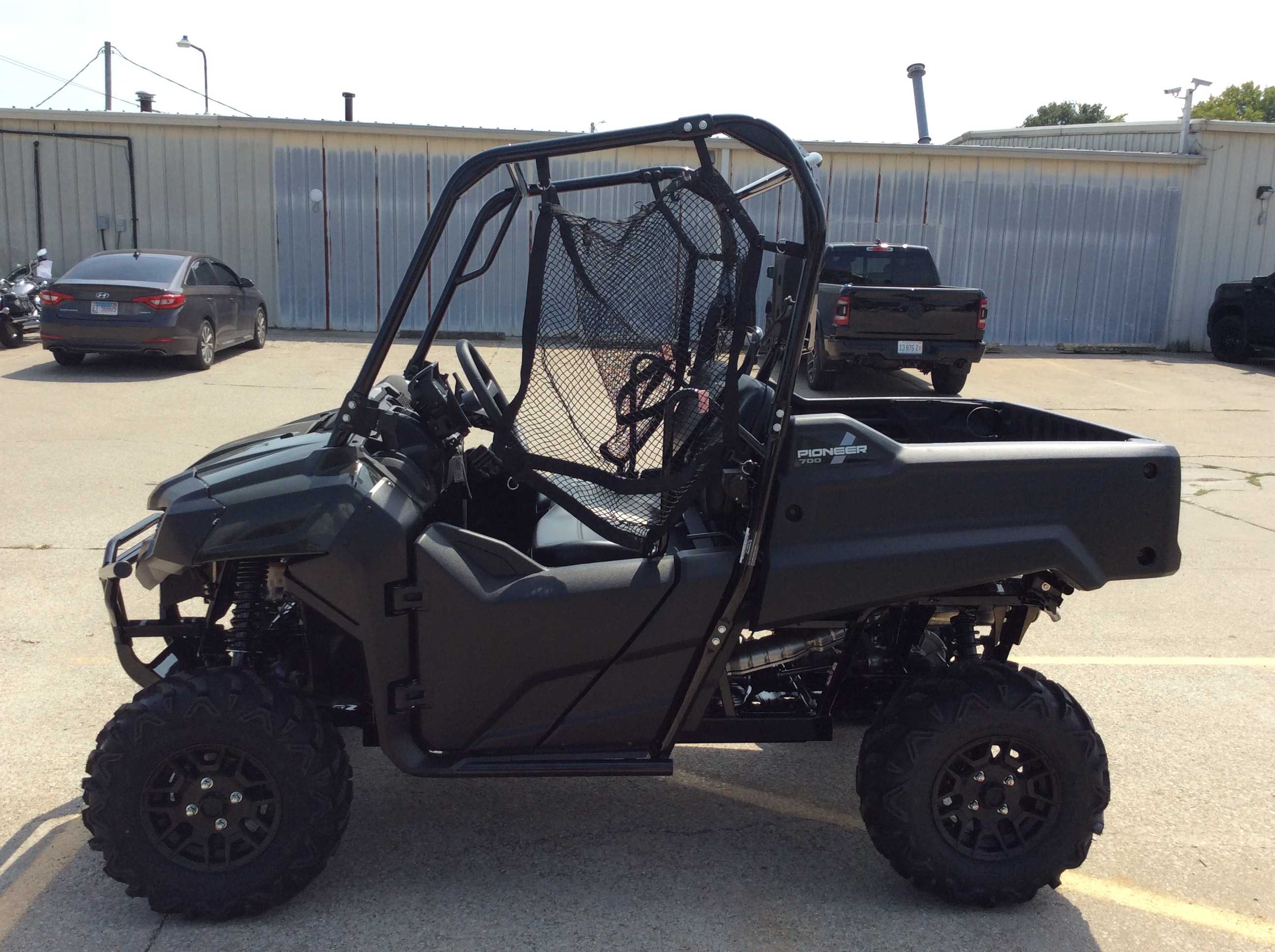 2025 Honda PIONEER 700 DELUXE - Photo 4