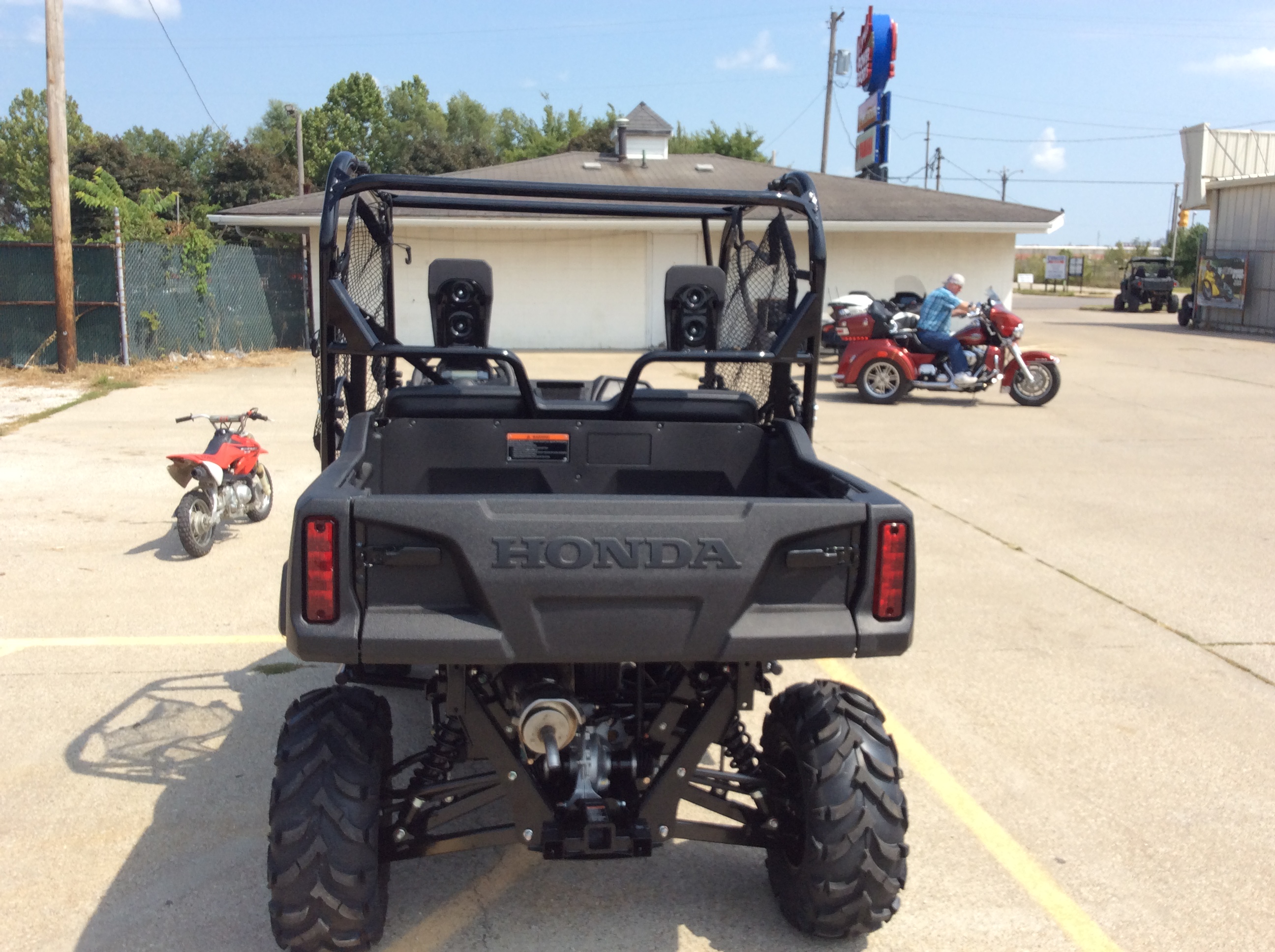 2025 Honda PIONEER 700 DELUXE - Photo 9