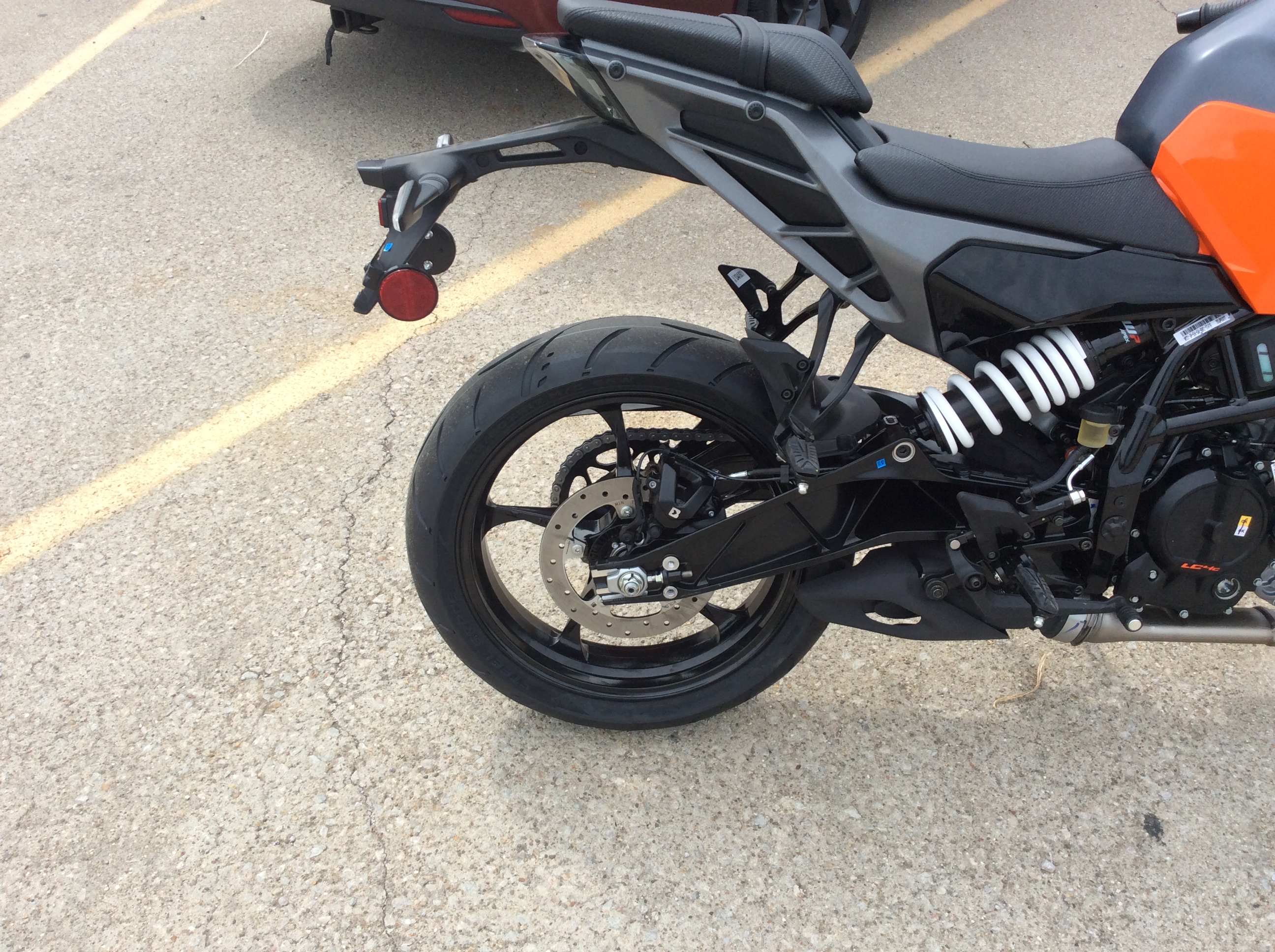 2024 KTM 250 DUKE - Photo 2