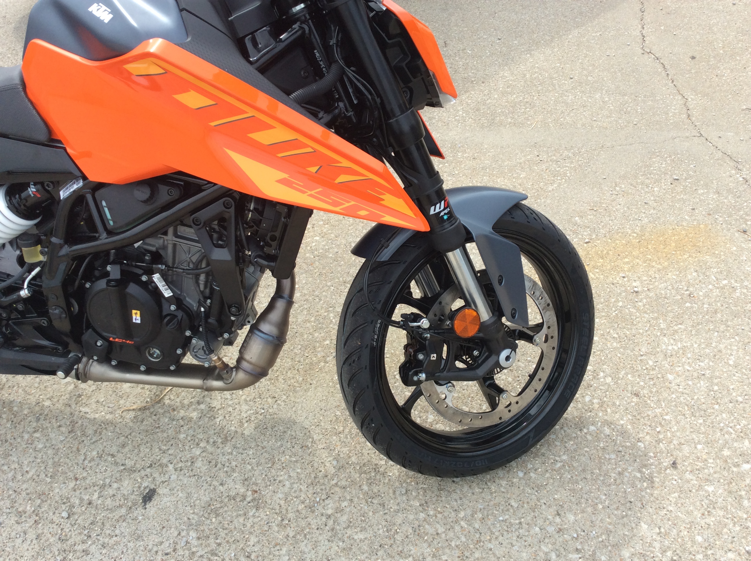 2024 KTM 250 DUKE - Photo 4